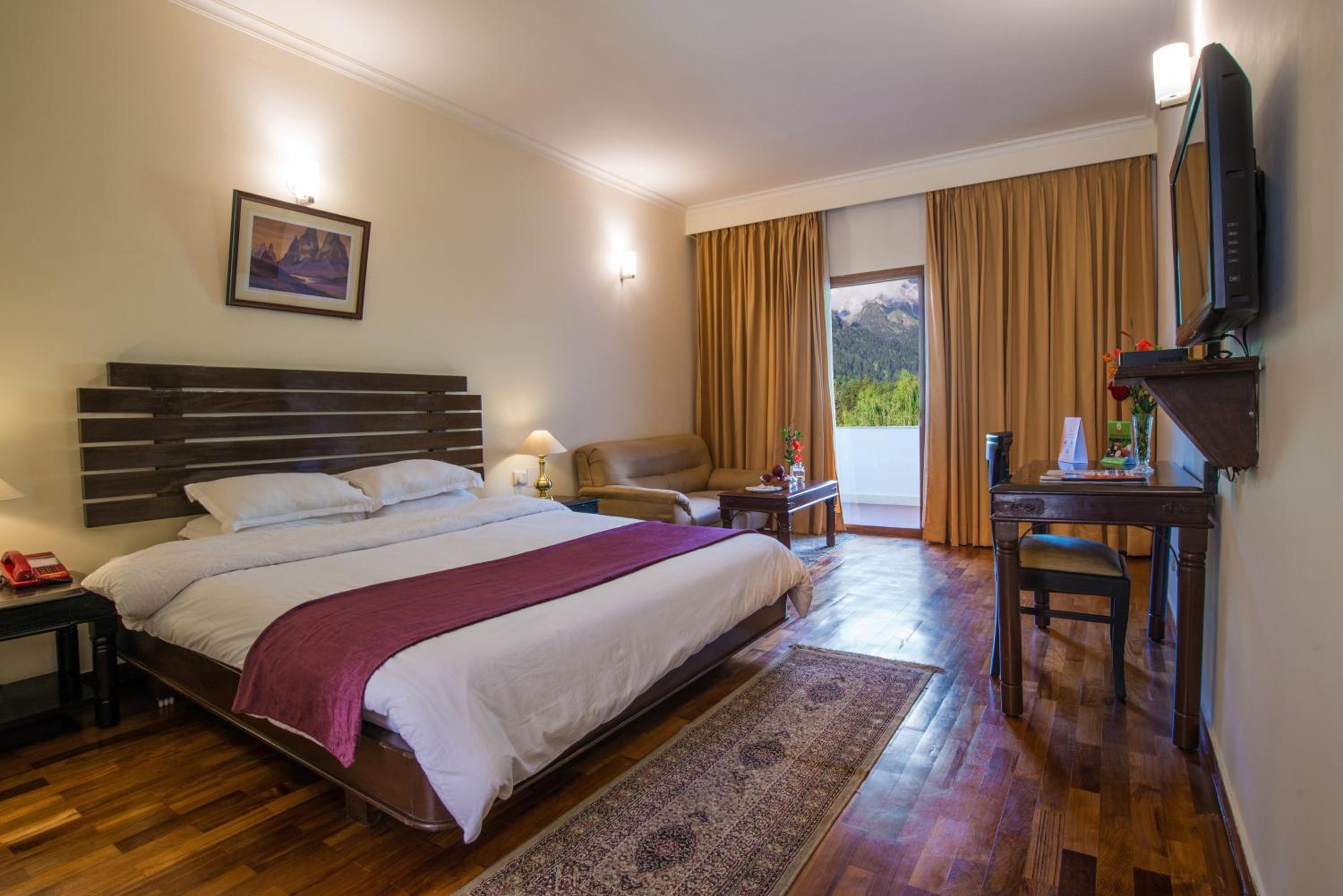 Deluxe River View Room