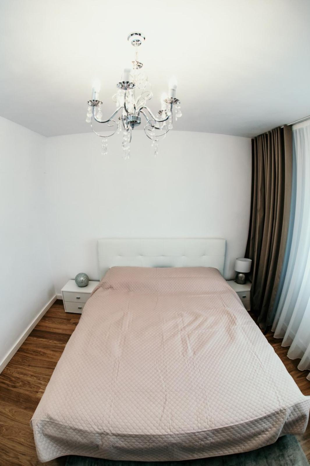 One-Bedroom Apartment - Photo 8