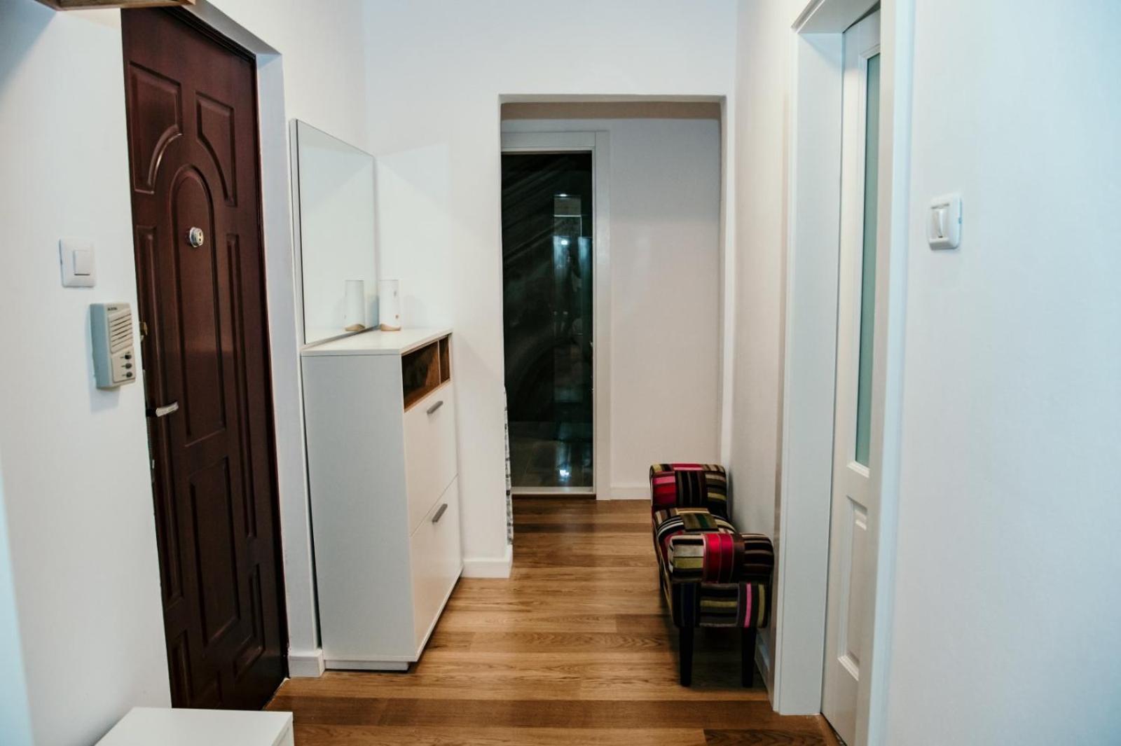 One-Bedroom Apartment - Photo 17