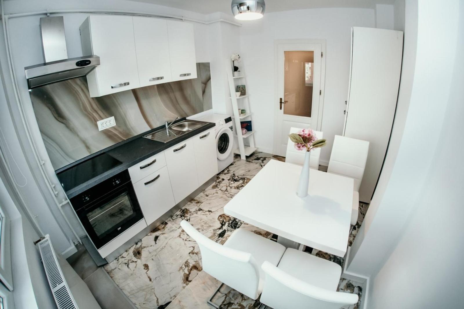 One-Bedroom Apartment - Photo 28
