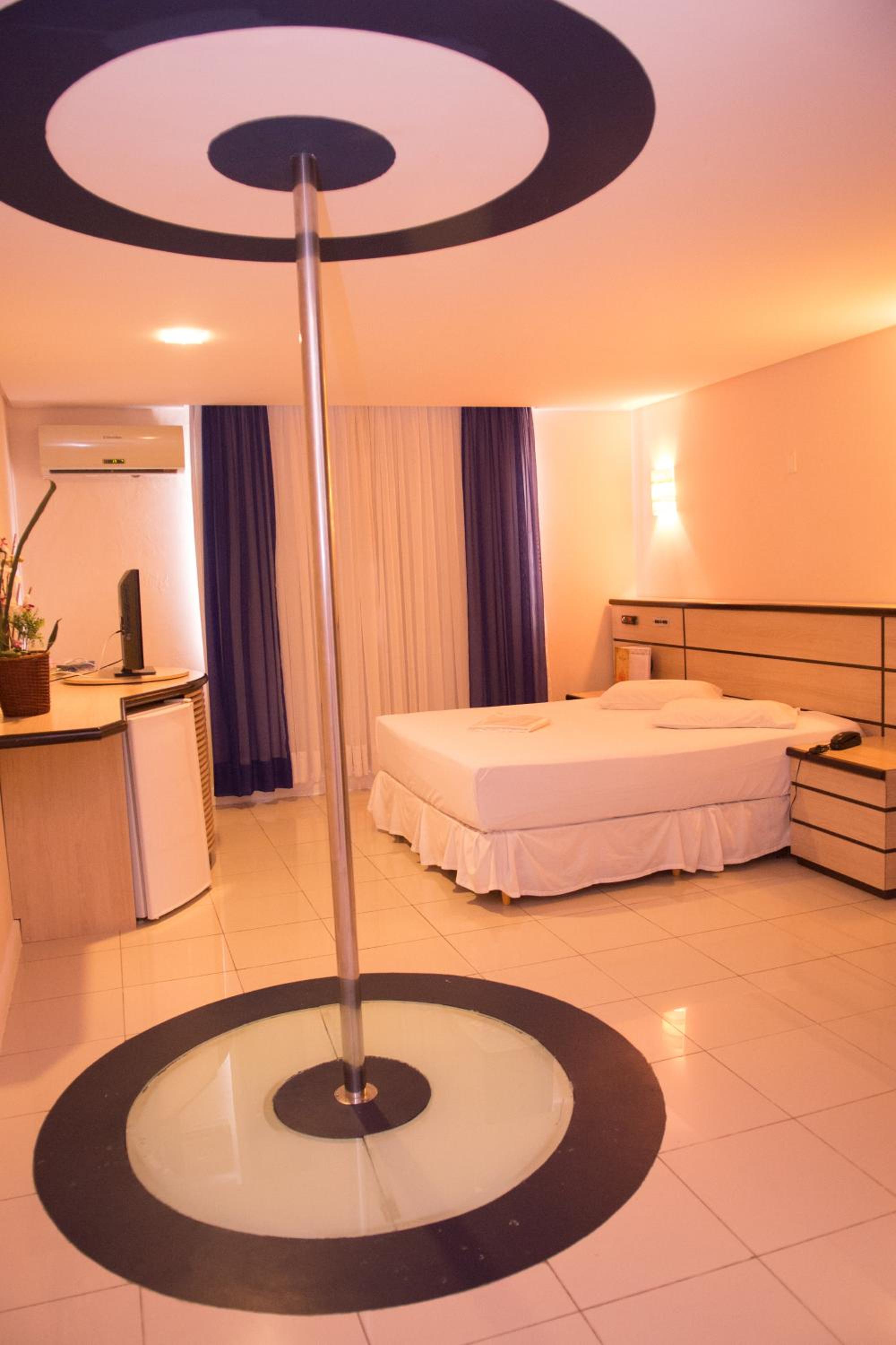Large Double Room - Photo 2