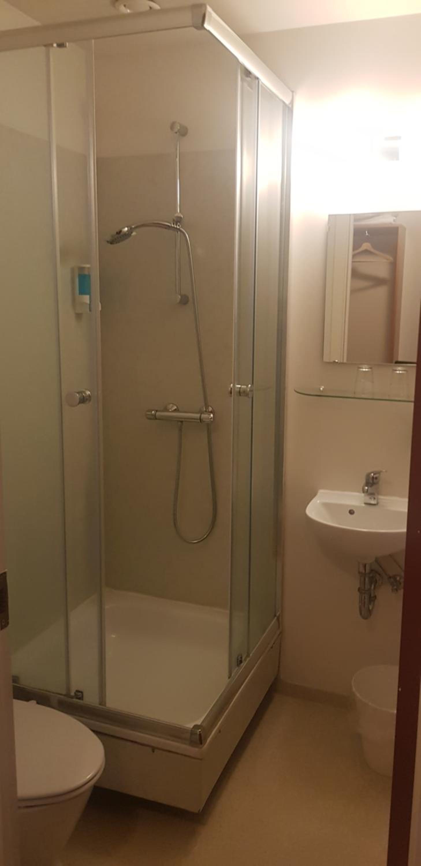 Standard Twin Room photo 2