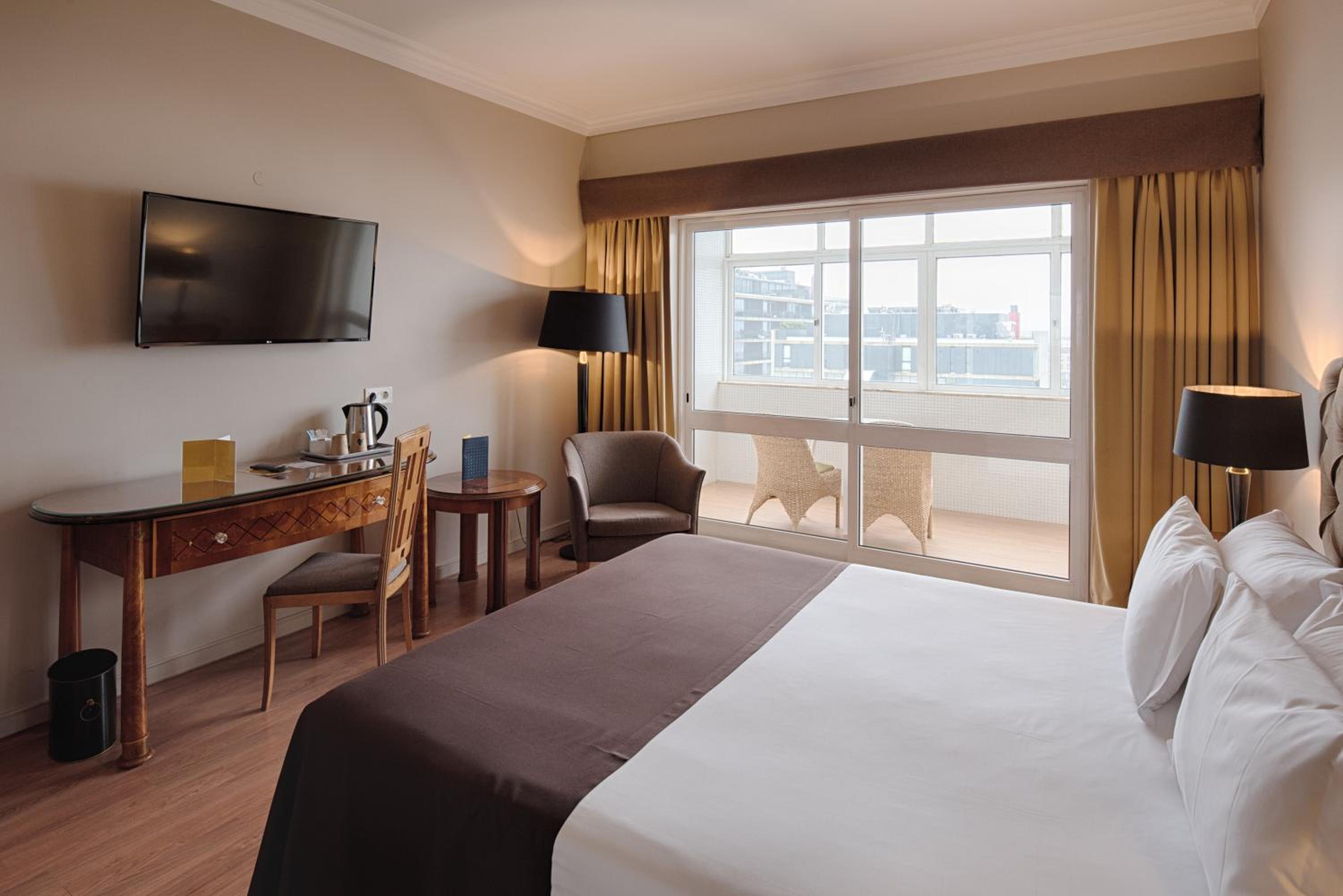 Suite - Photo 3