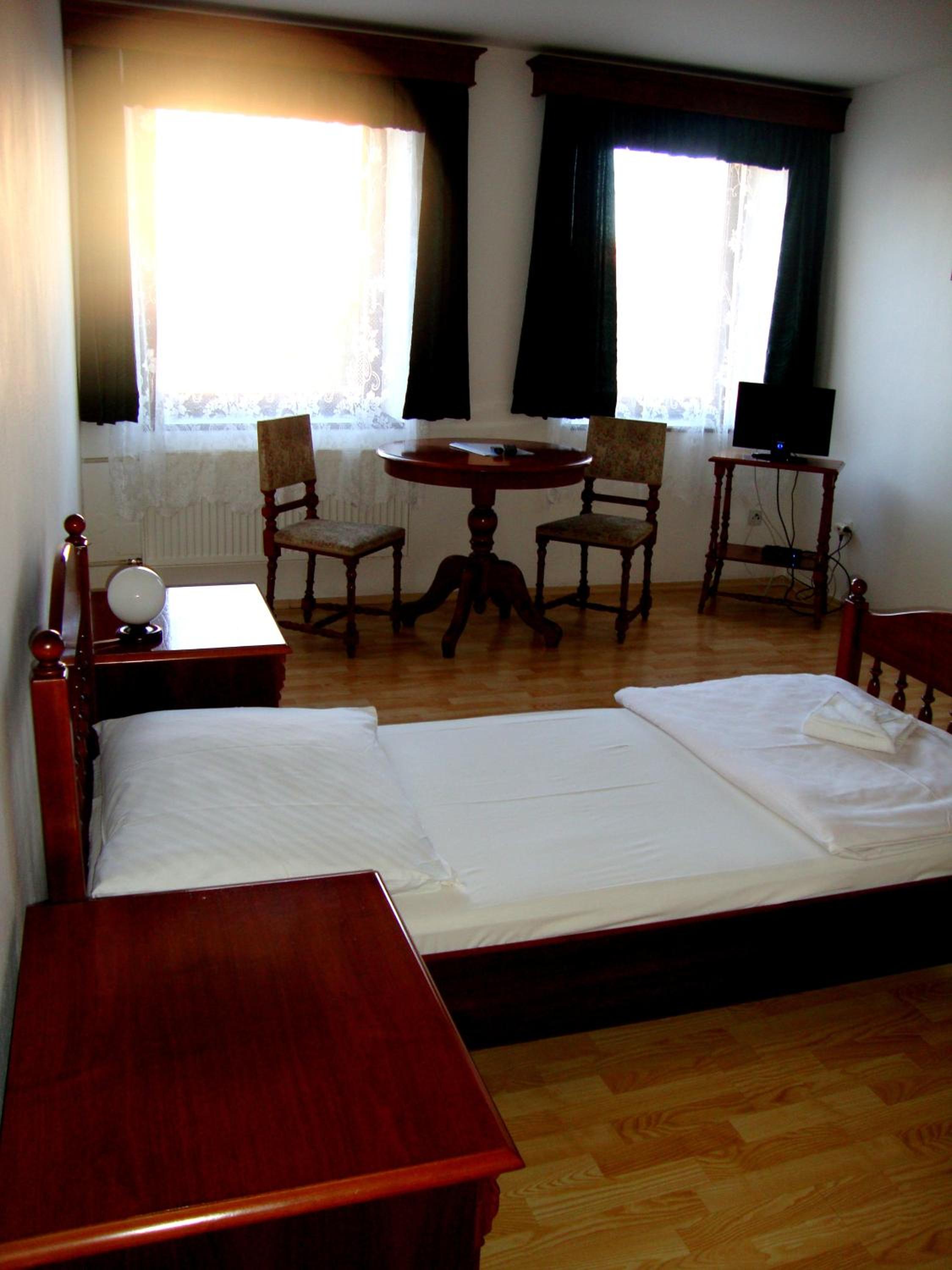 Single Room photo 3