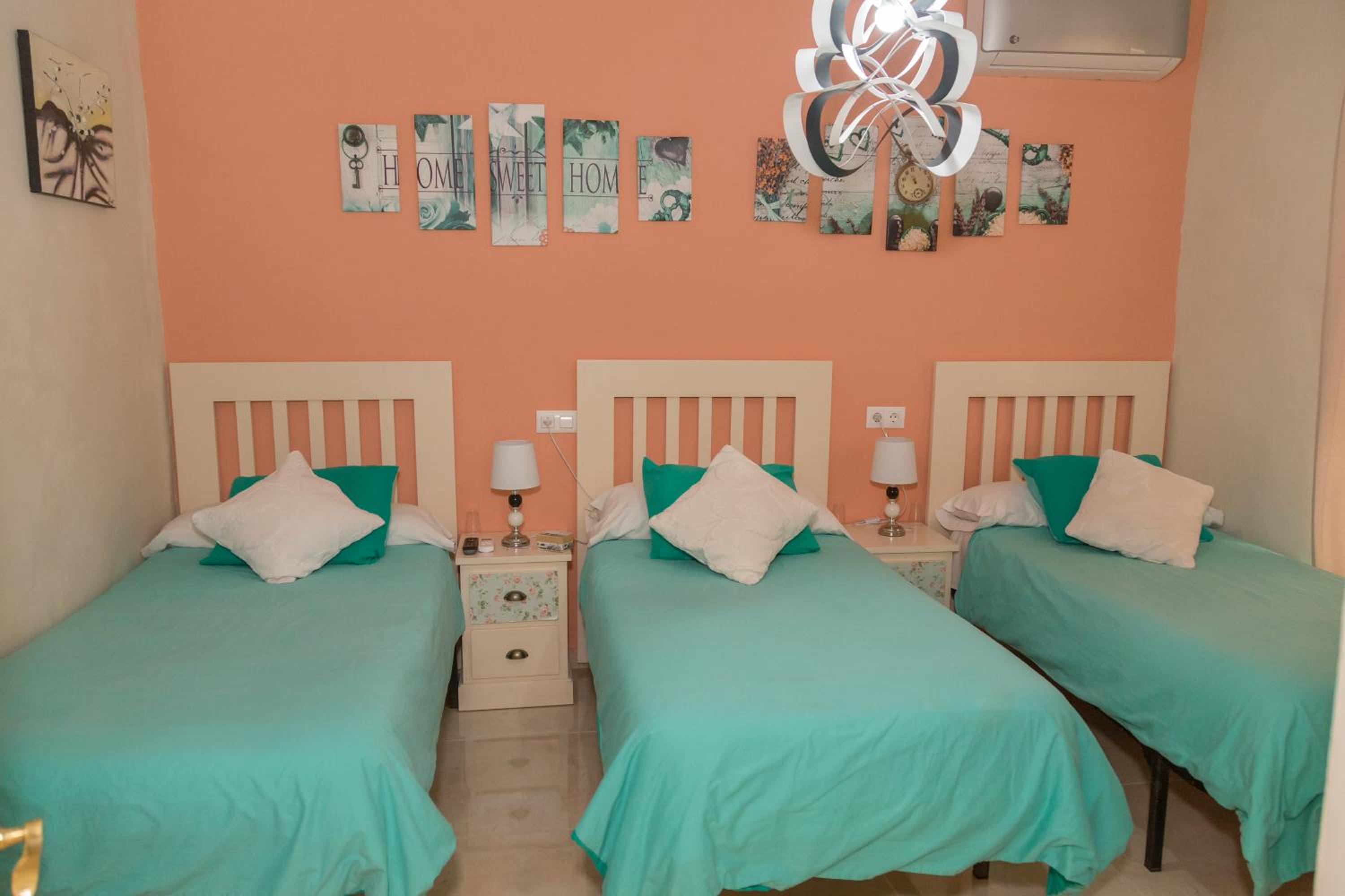 Triple Room with Private External Bathroom photo 2