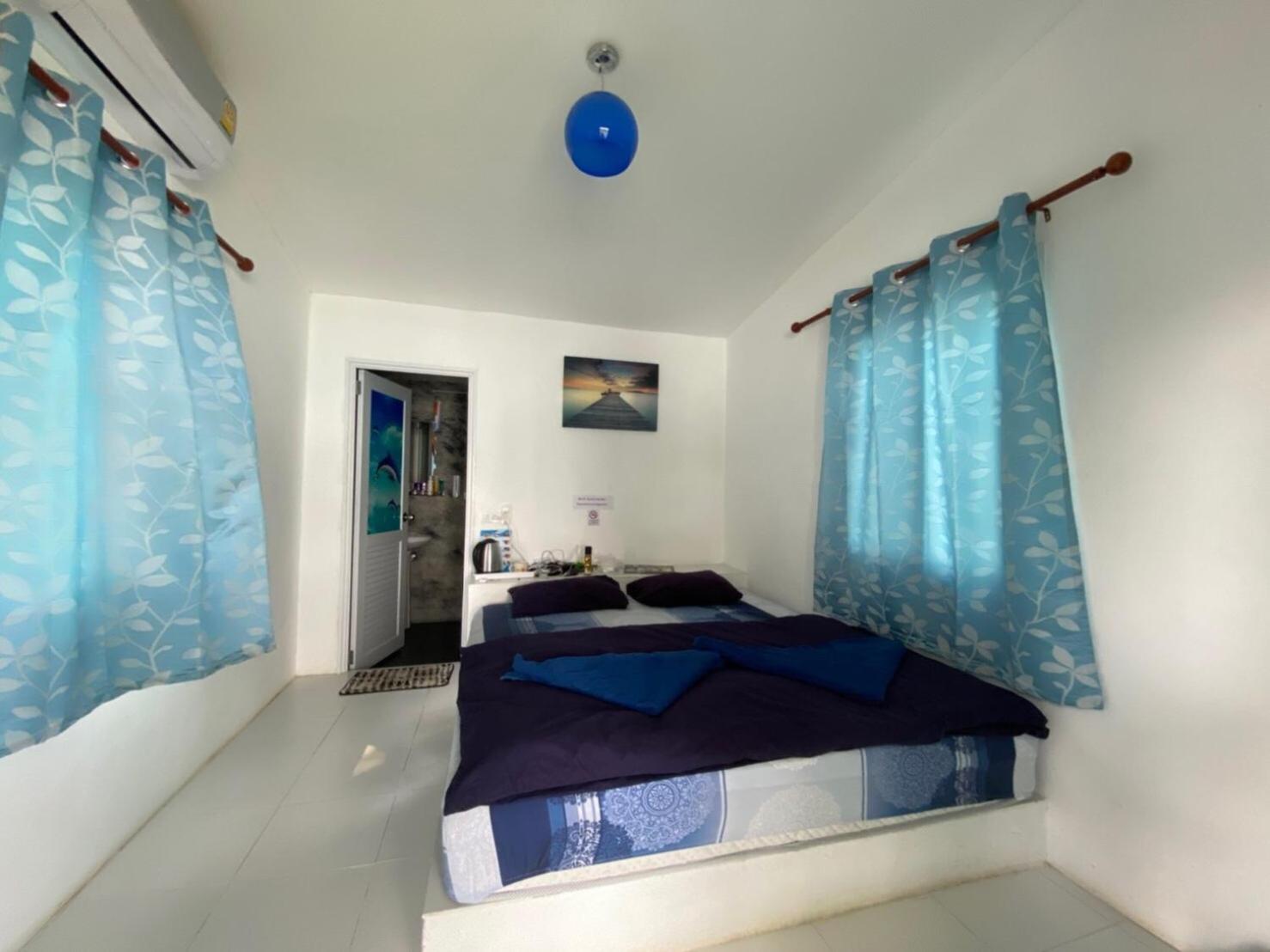 Room with Sea View - Photo 14
