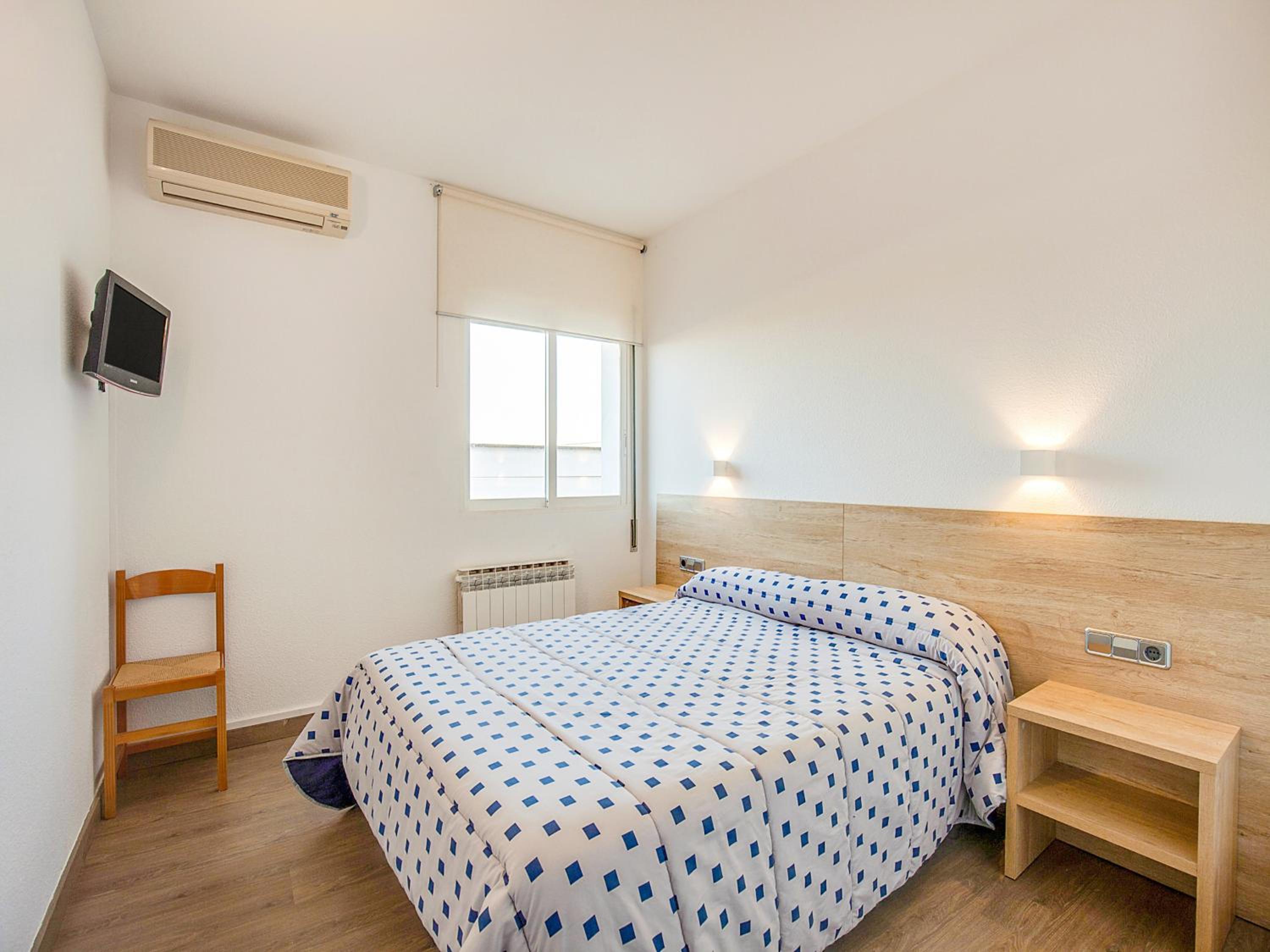 Double Room - Photo 5