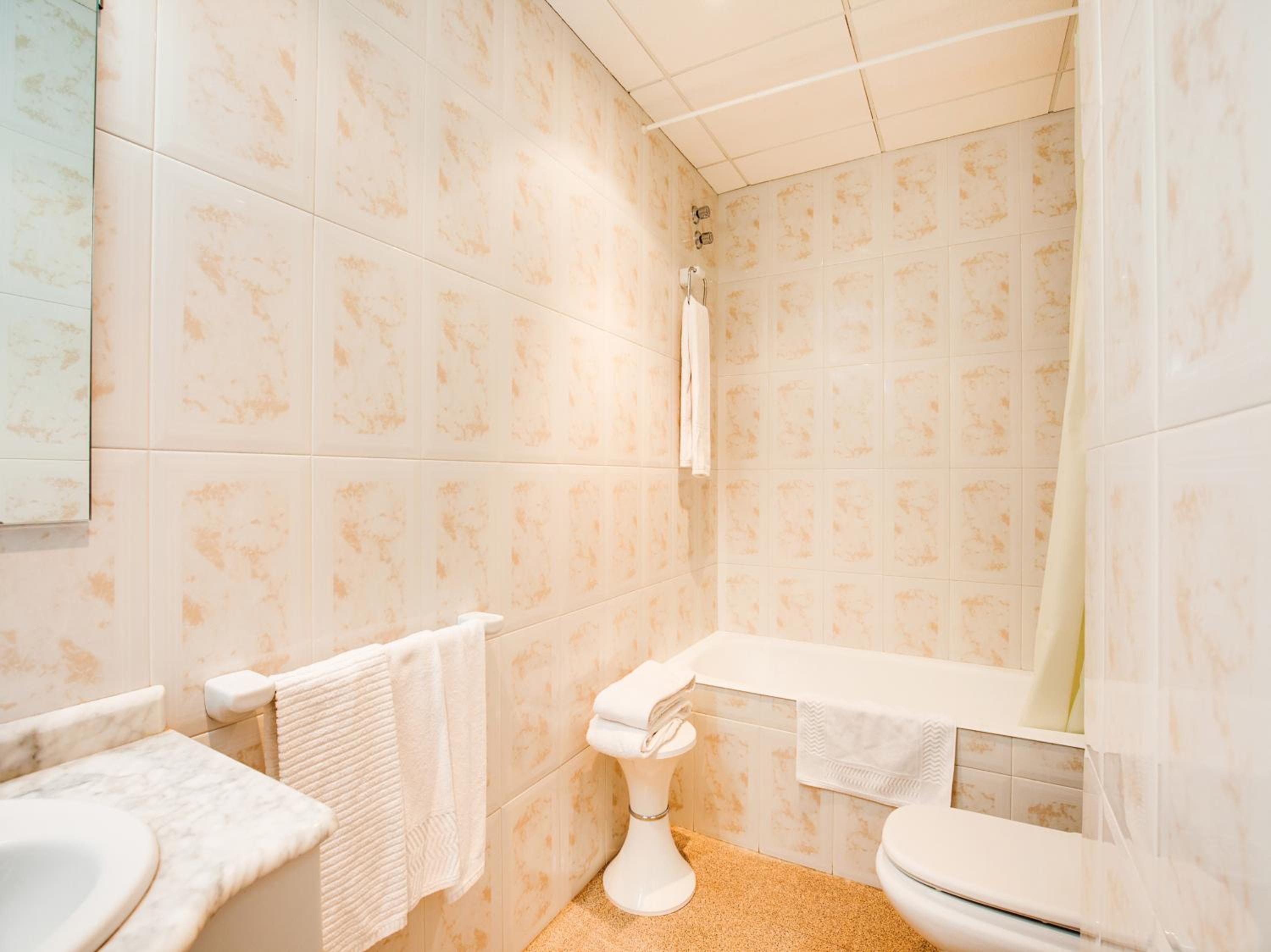 Triple Room - Photo 9
