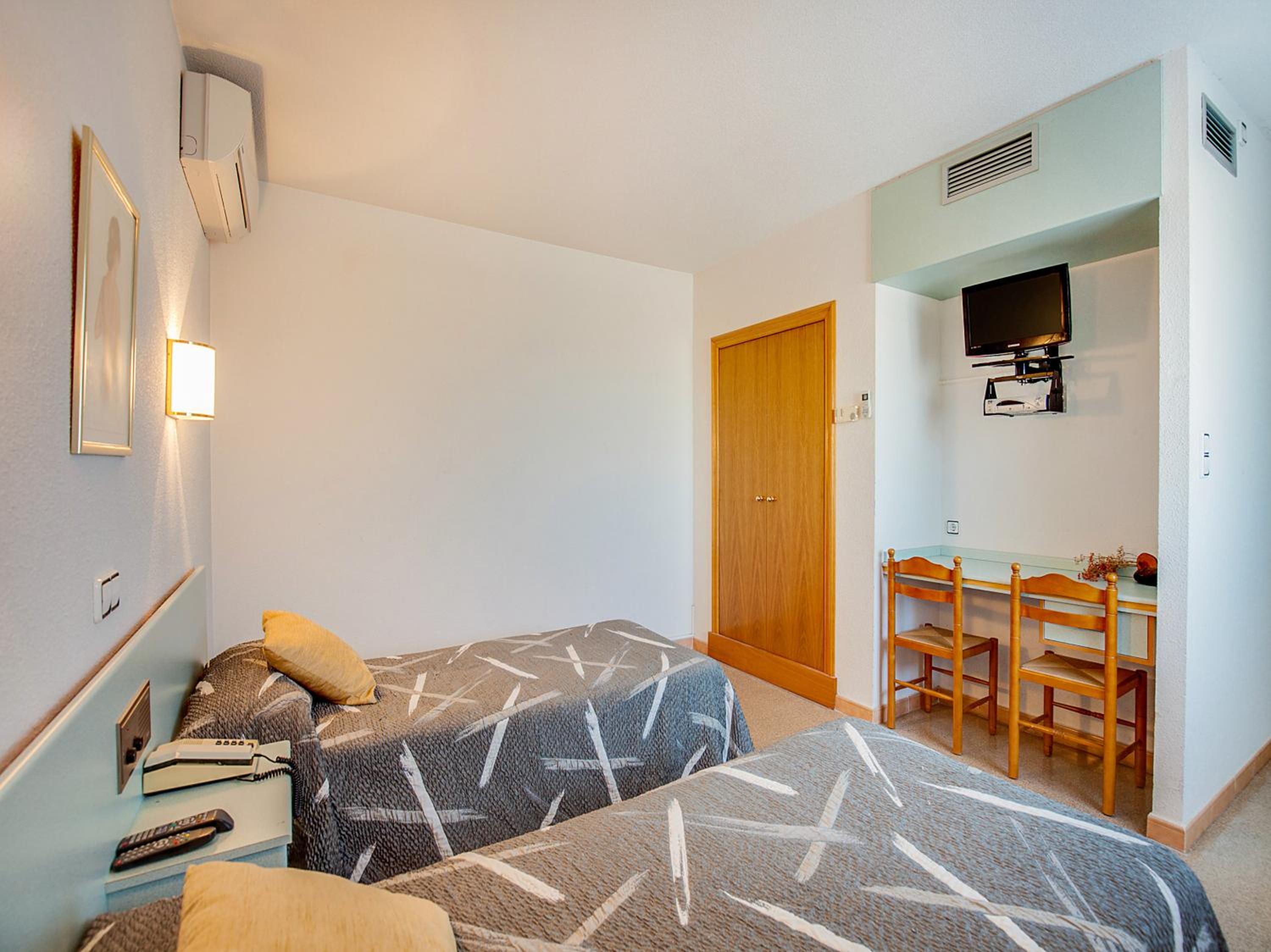 Double Room - Photo 11