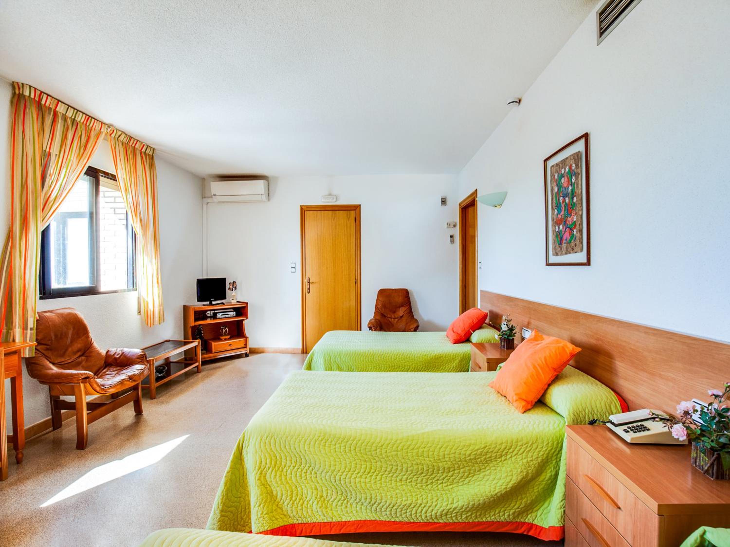 Triple Room - Photo 6