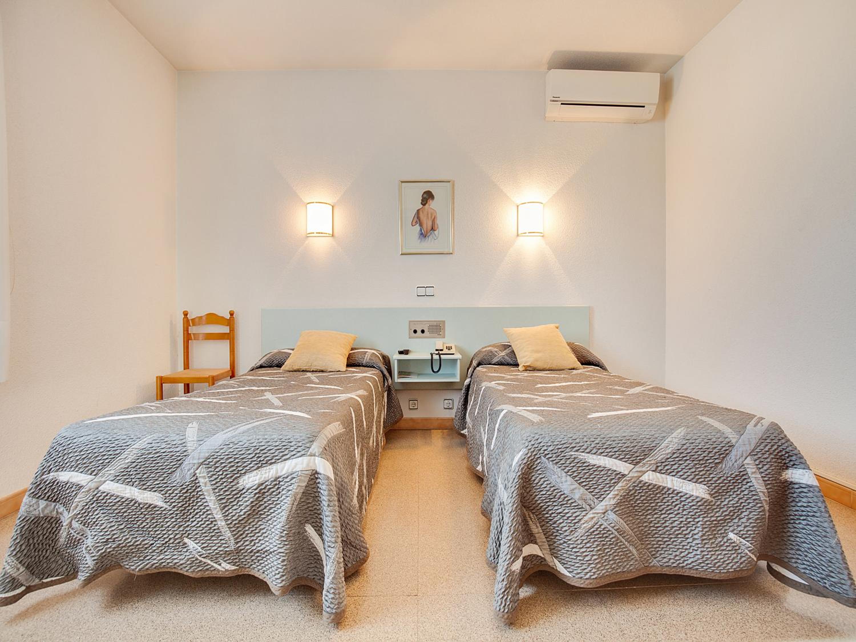 Double Room - Photo 8