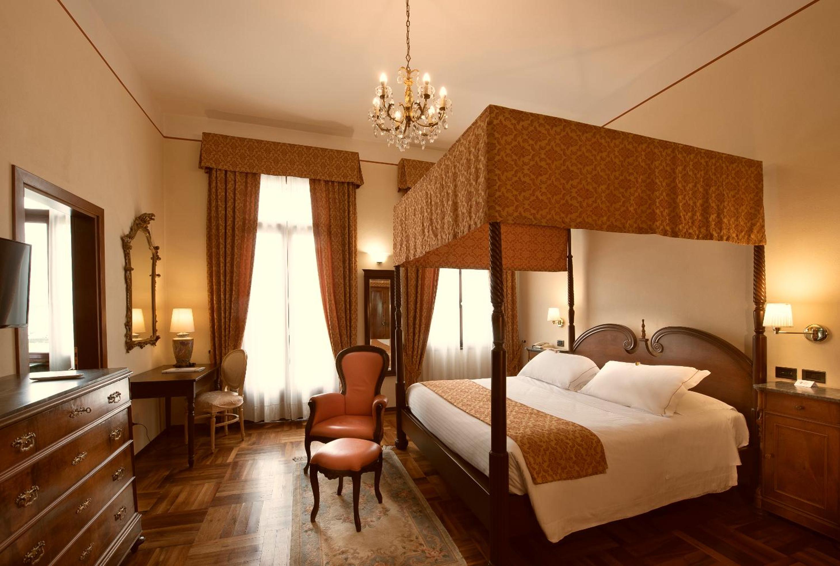 Deluxe Double Room photo 2