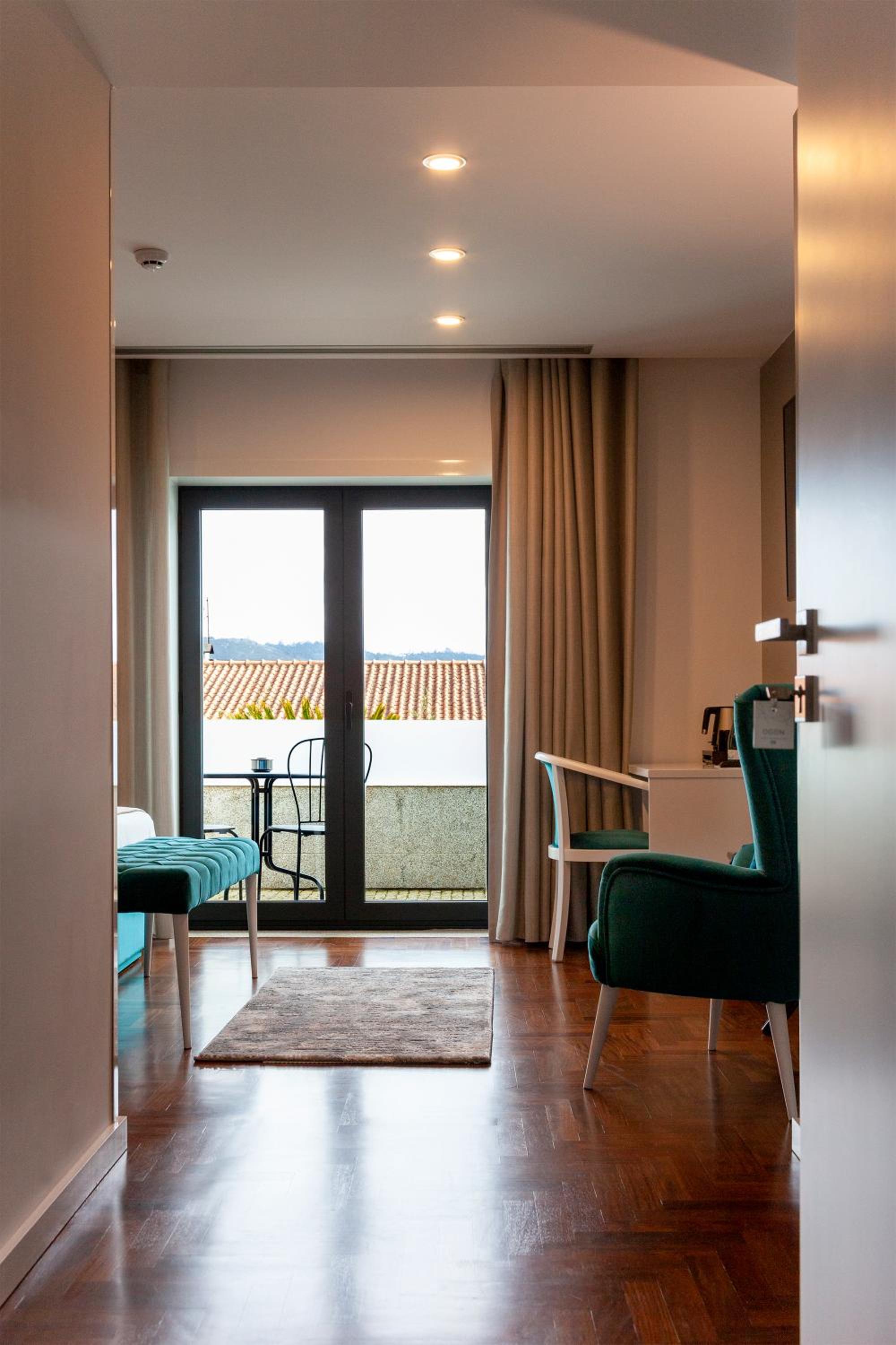Twin Room - Photo 9
