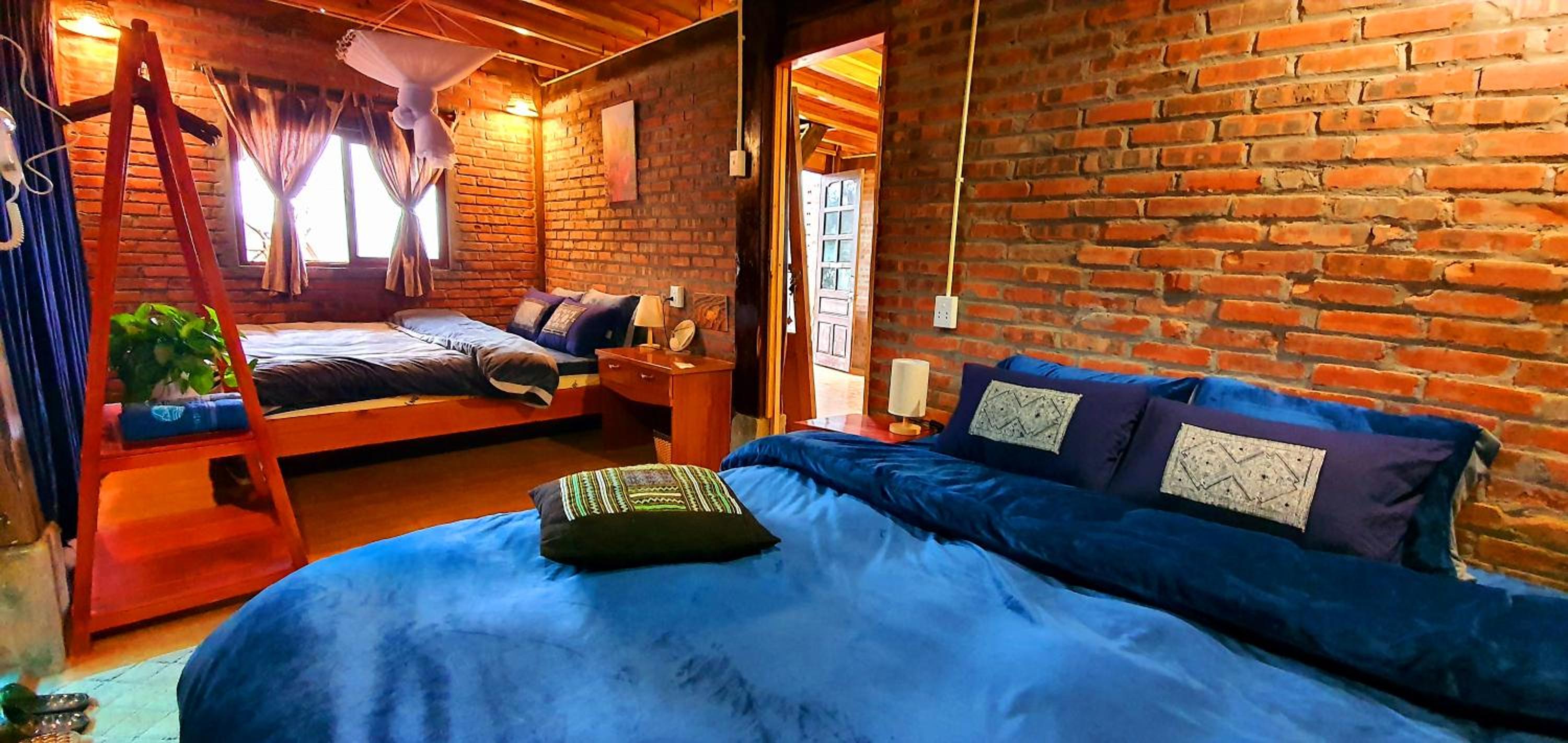 Quadruple Room with Private Bathroom photo 1