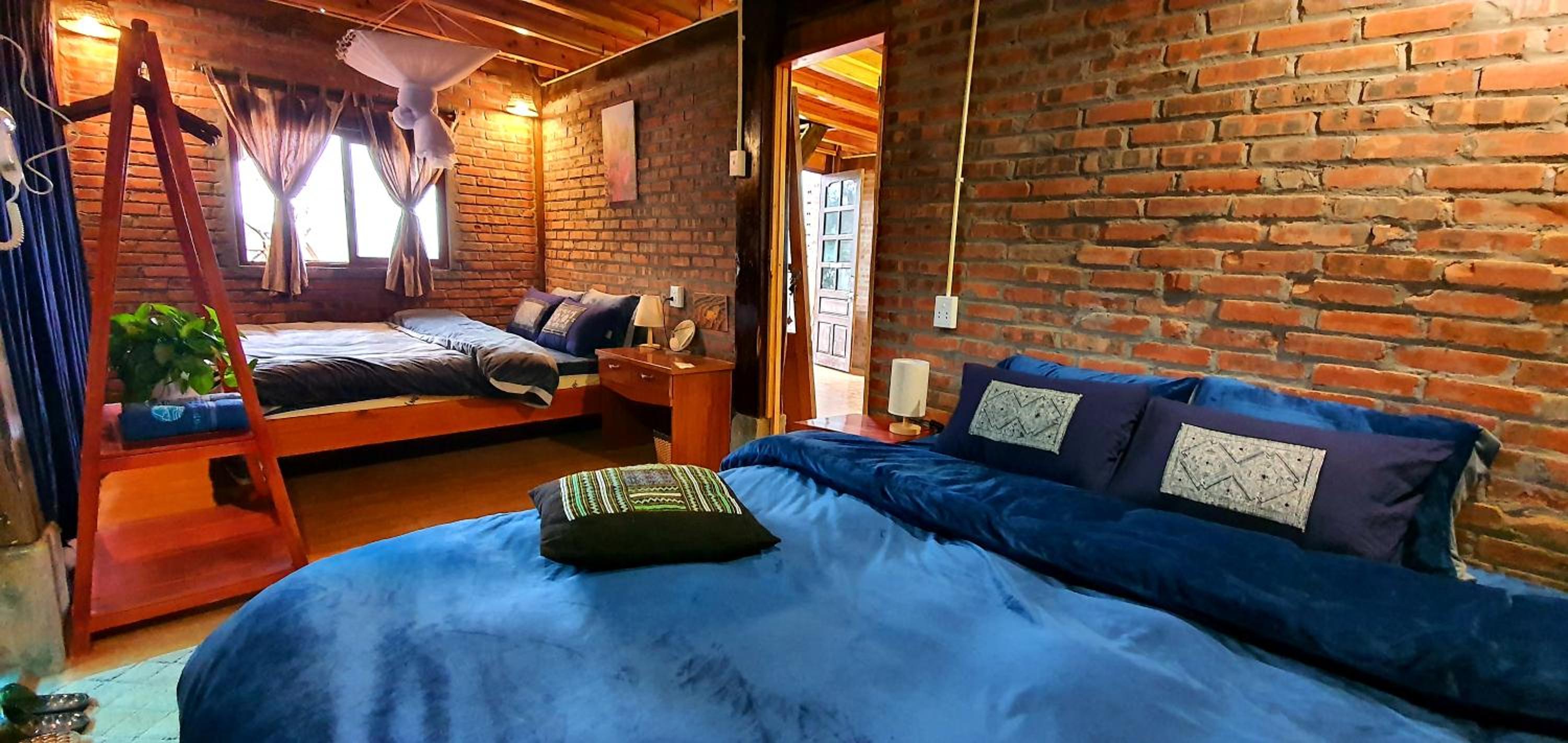 Quadruple Room with Private Bathroom photo 3