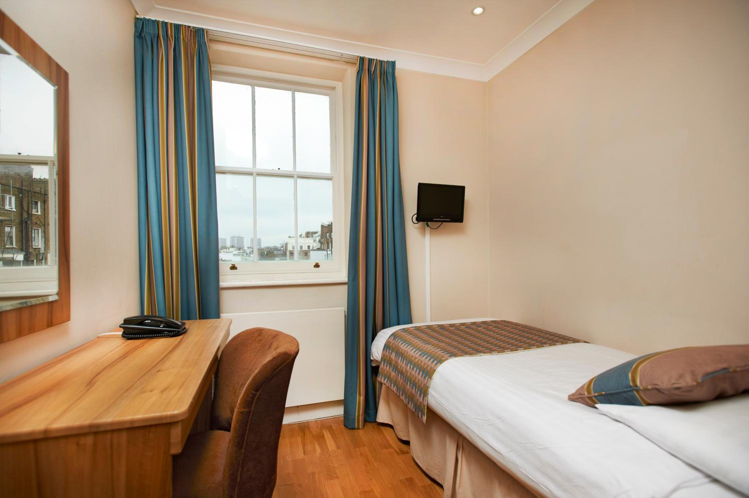 Single Room photo 1