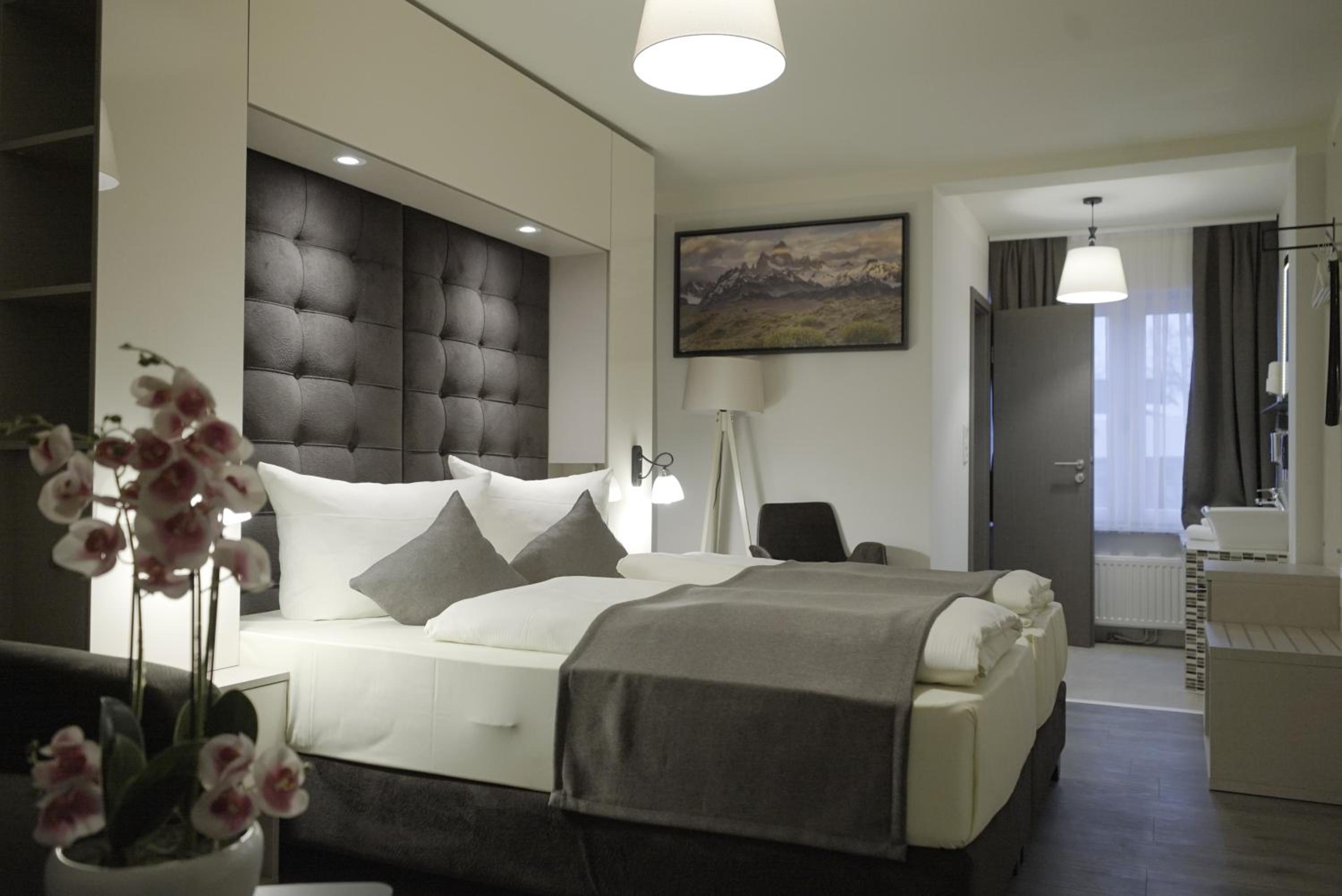 Deluxe Double Room - Photo 25