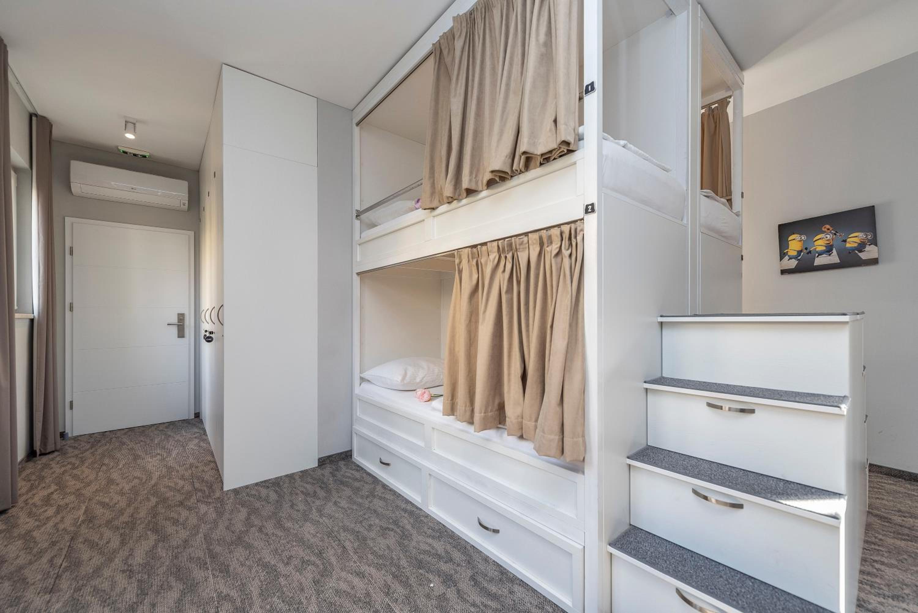 Bed in 6-Bed Mixed Dormitory Room photo 3