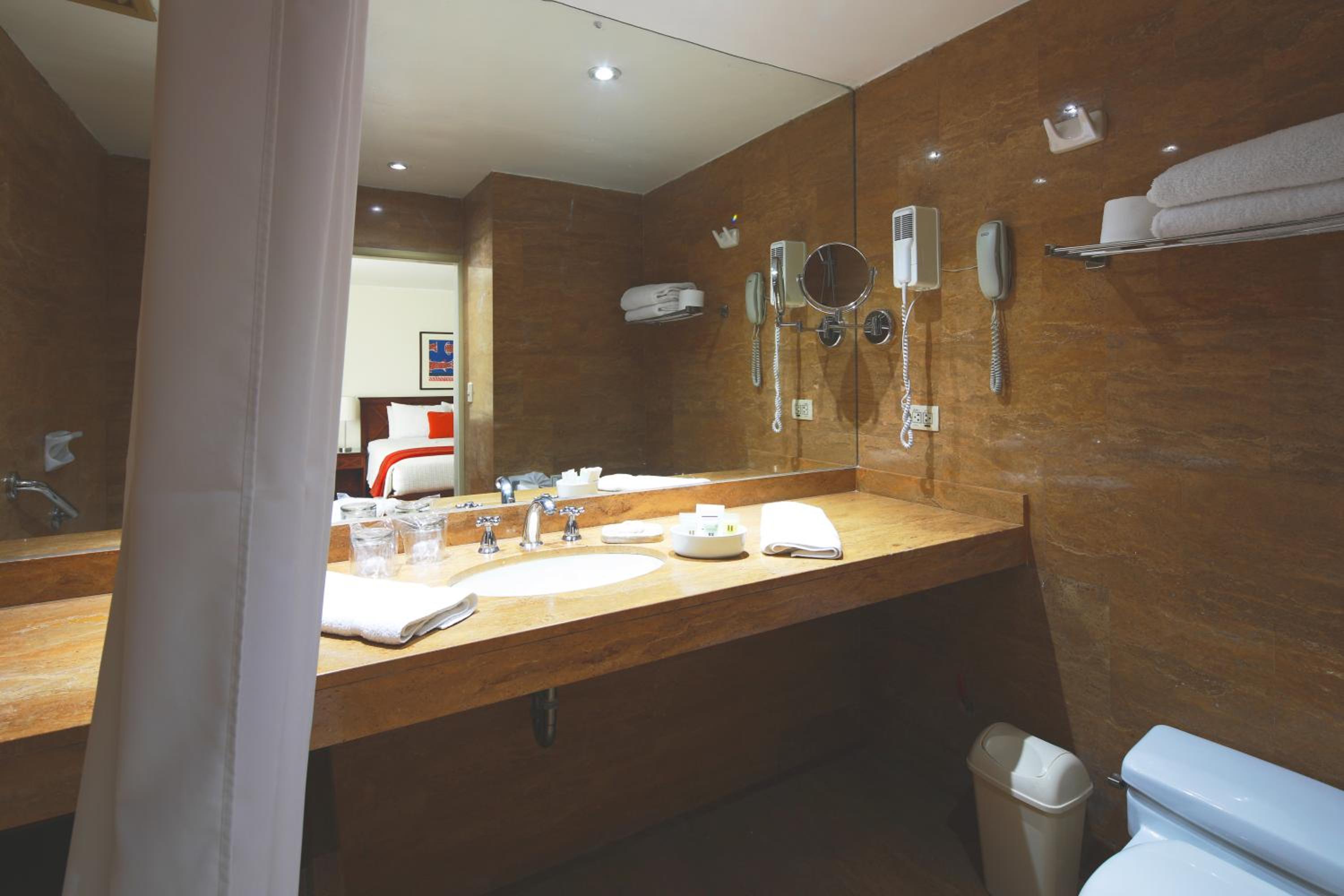 Double Room - Photo 6