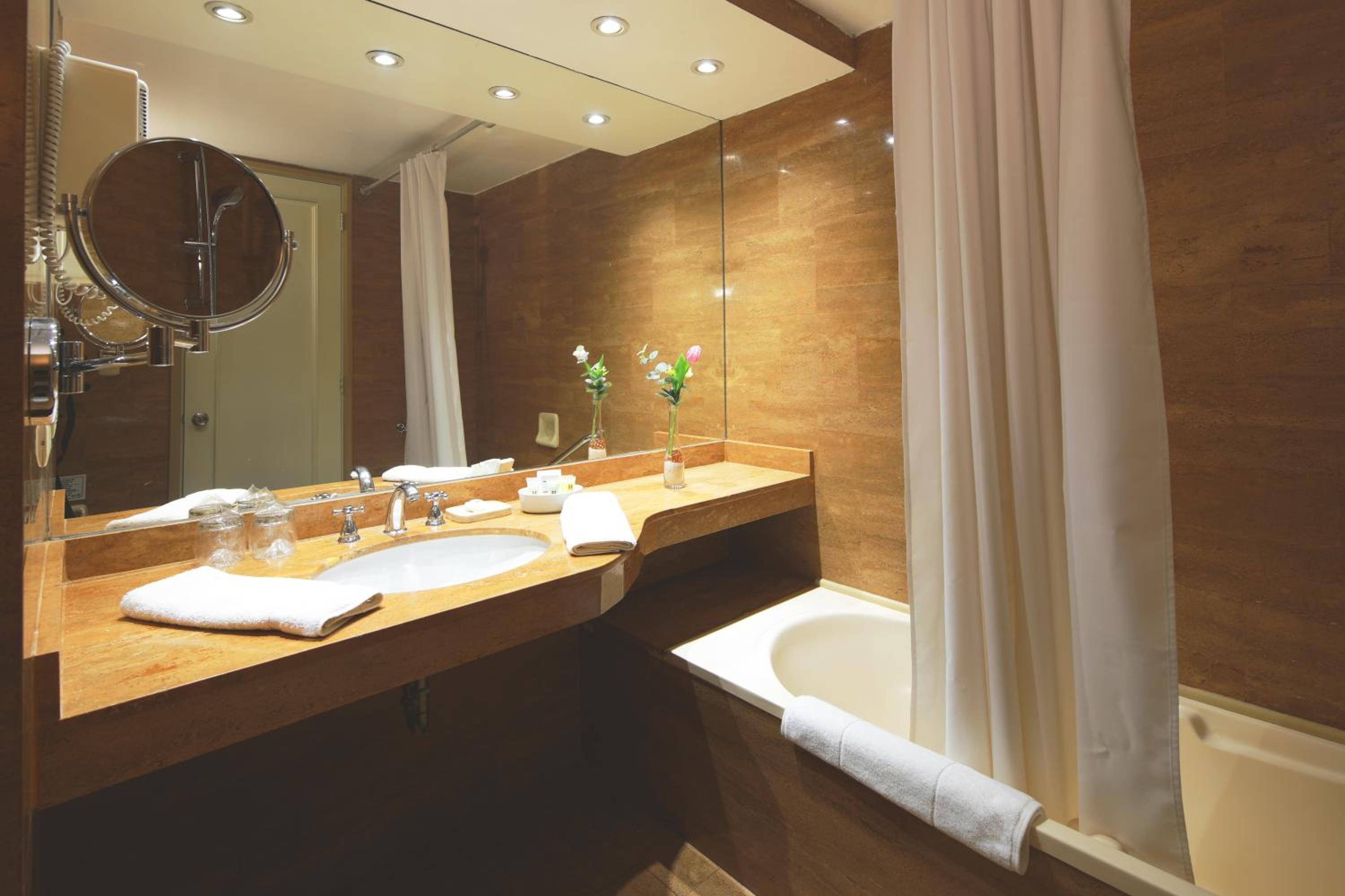 Double Room - Photo 5