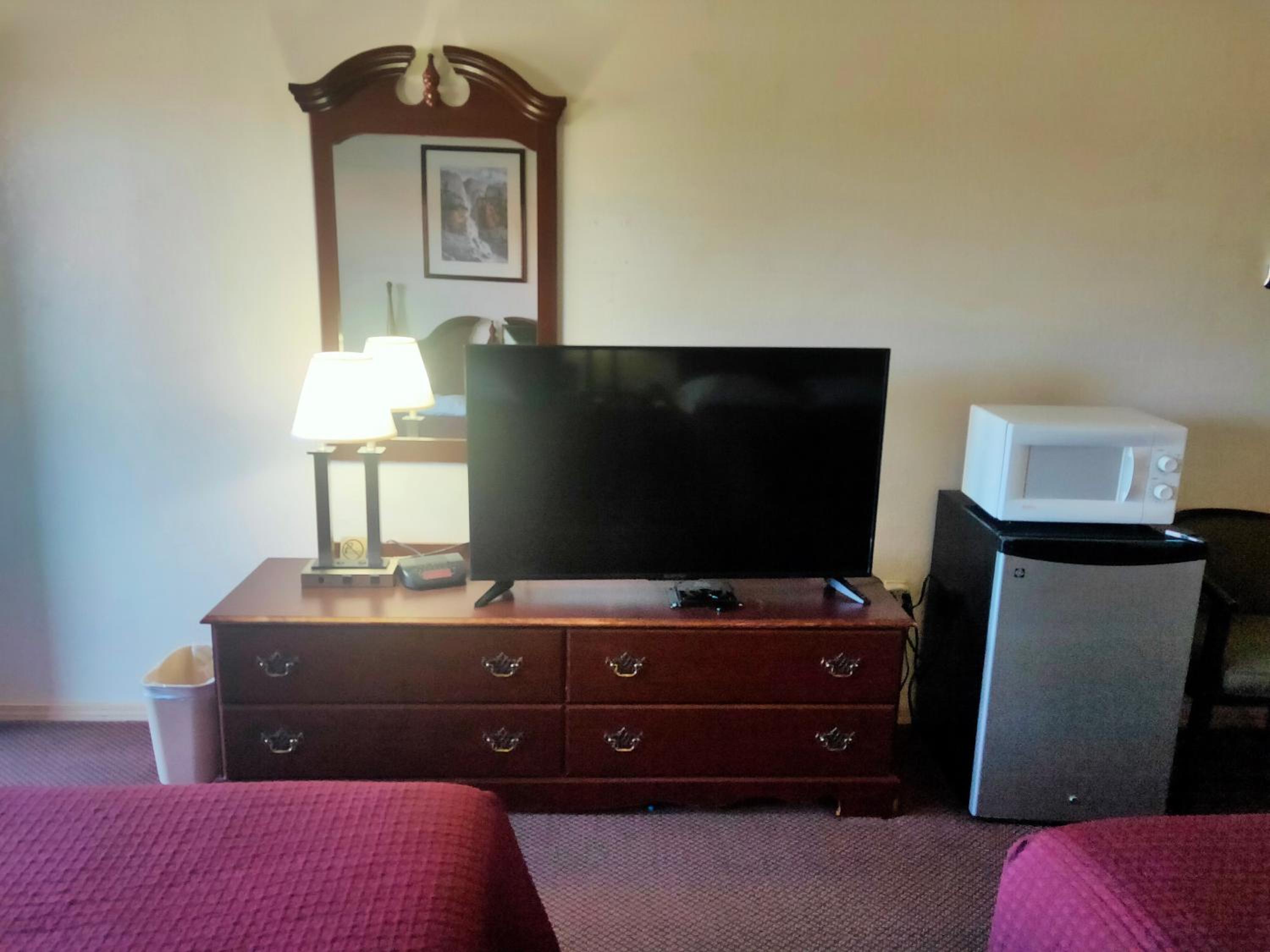 Double Room with Two Double Beds - Smoking photo 1
