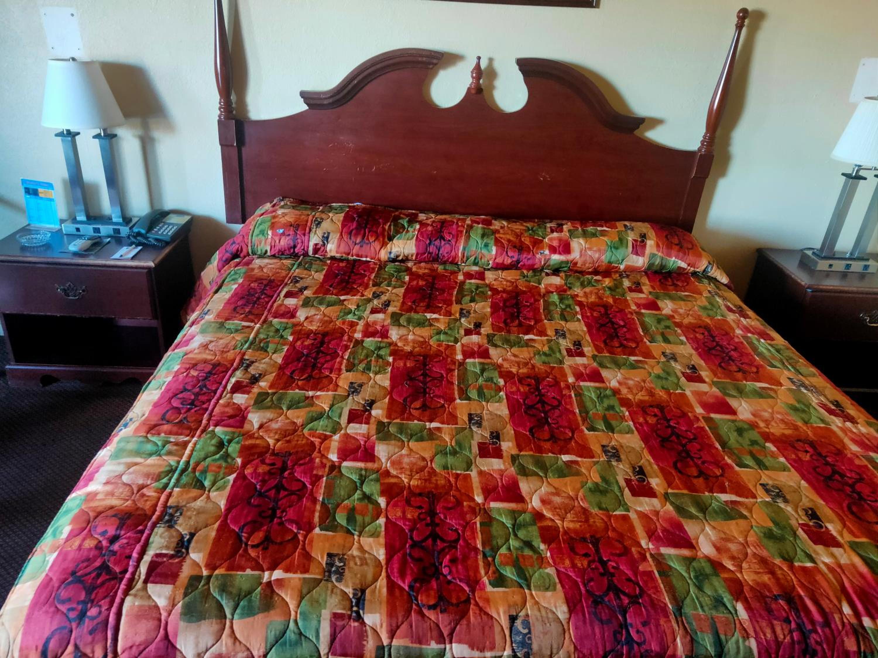Double Room with Two Double Beds - Smoking photo 2
