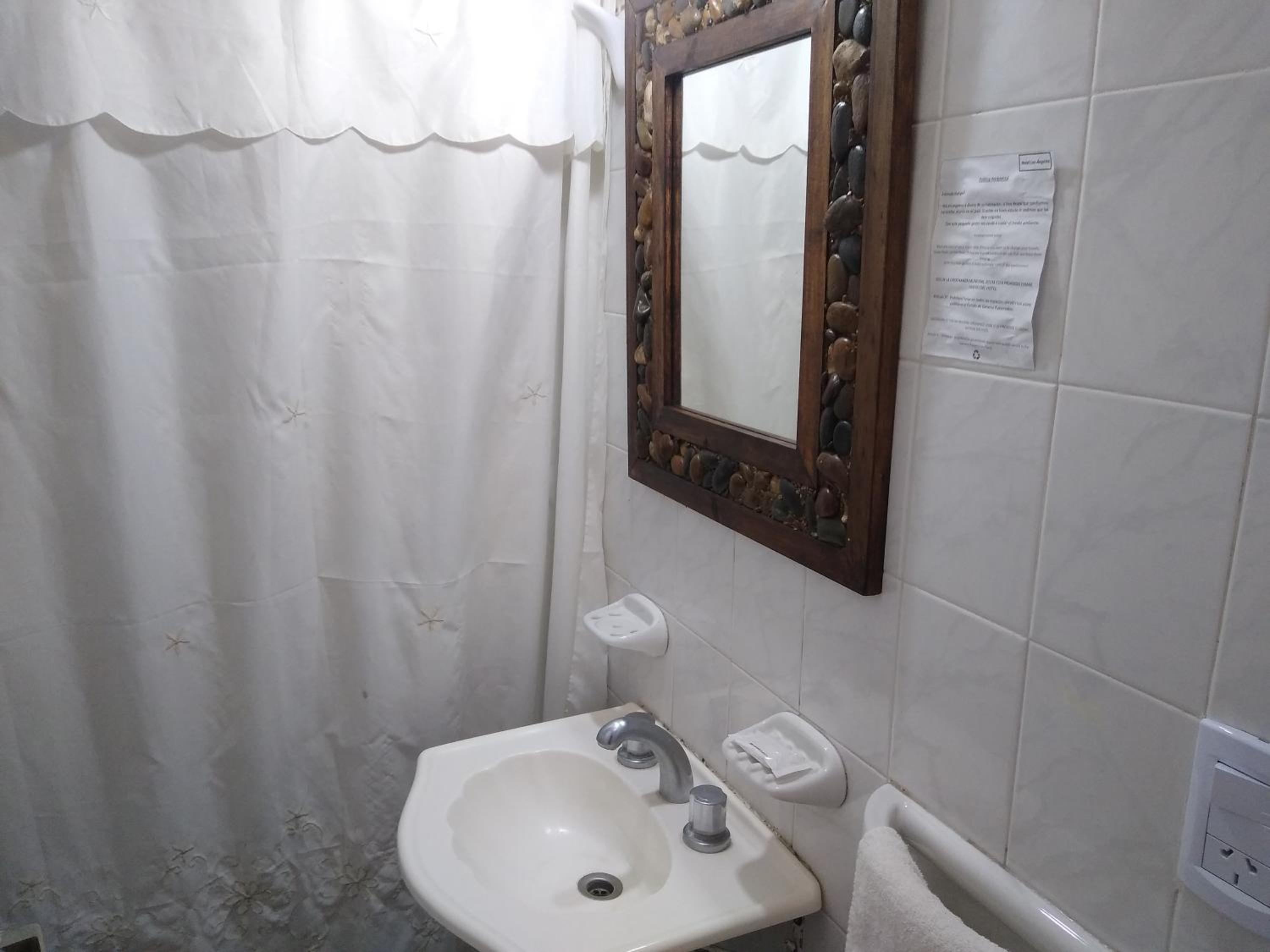 Quadruple Room with Private Bathroom photo 3
