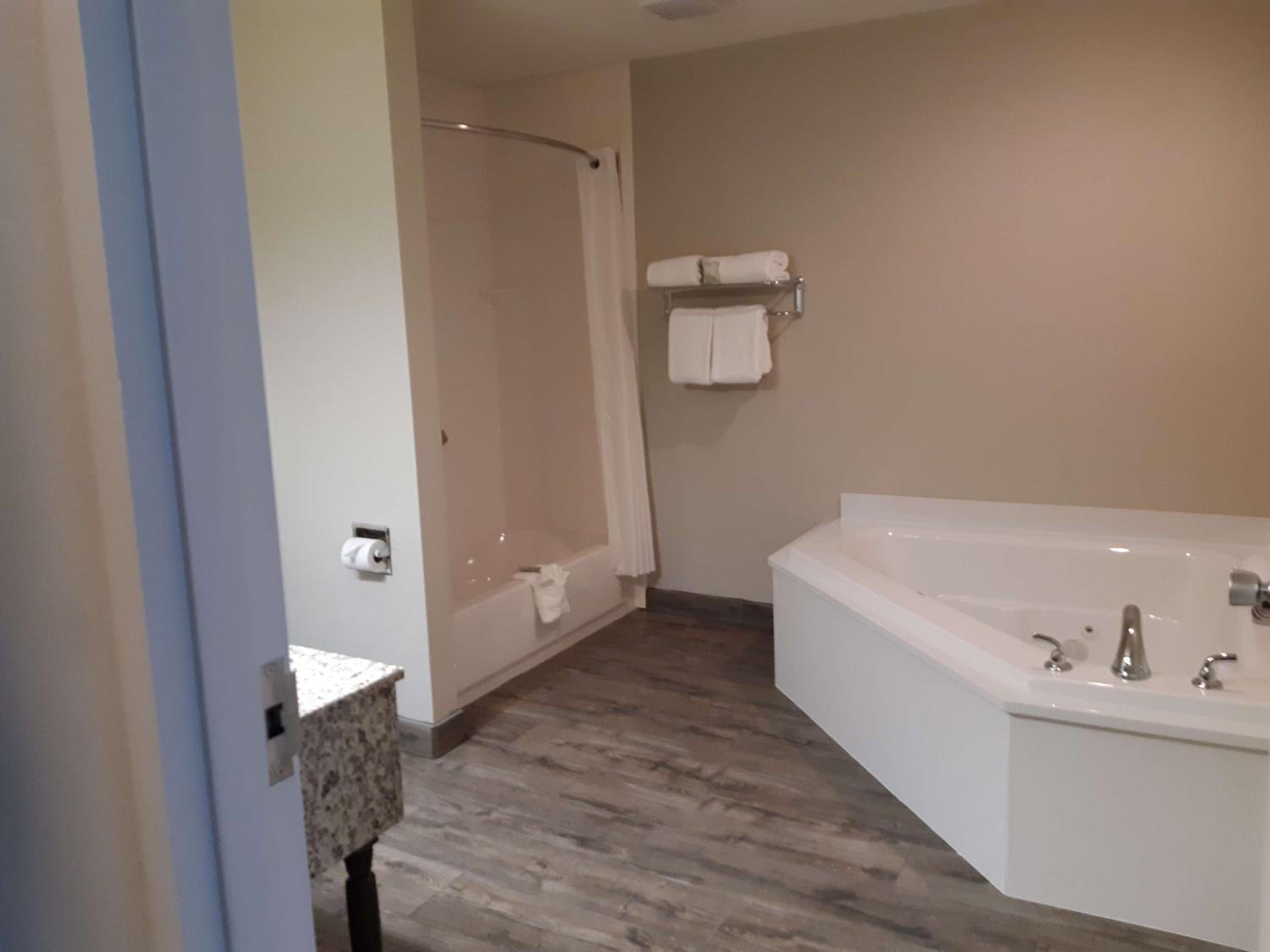 Oversize King Room photo 3