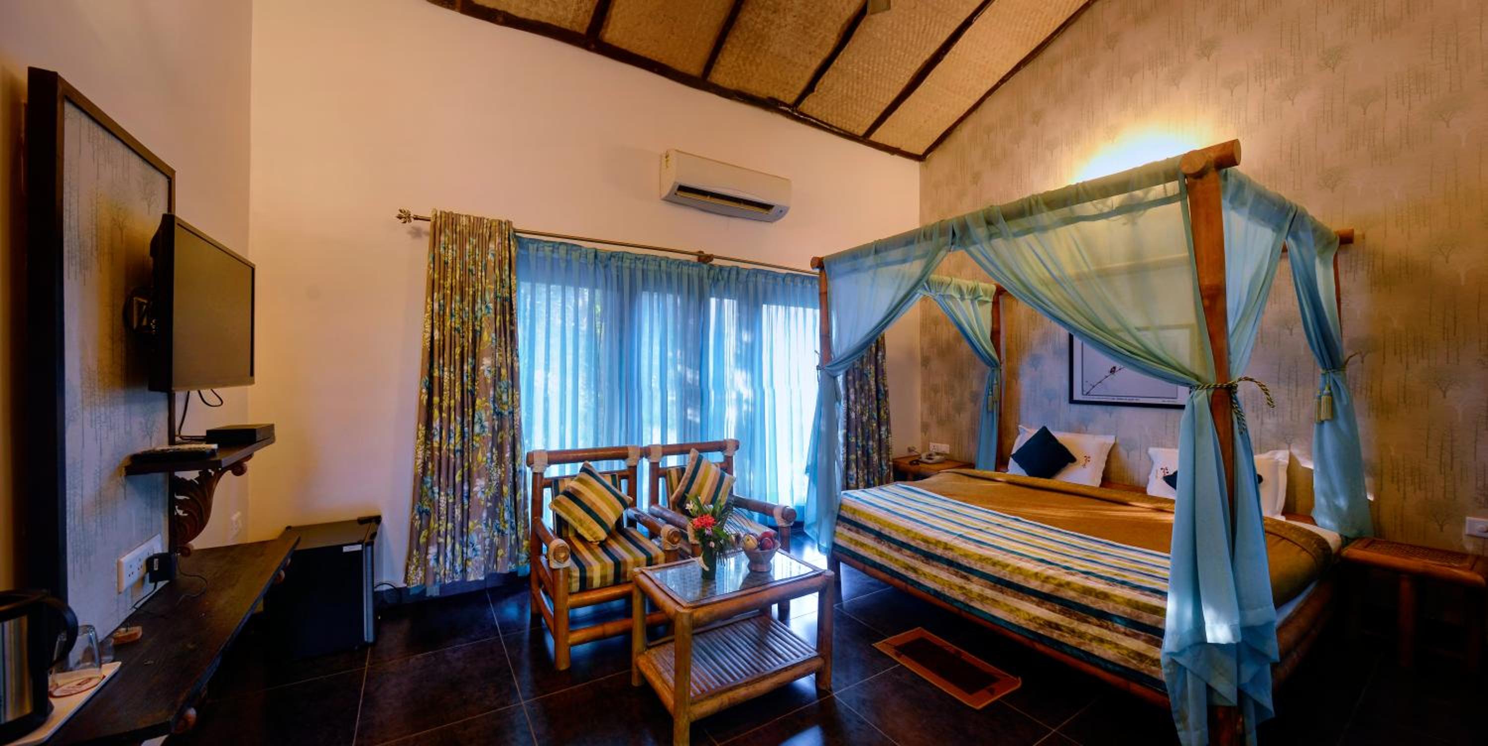 Premium Double Cottage - Photo 31