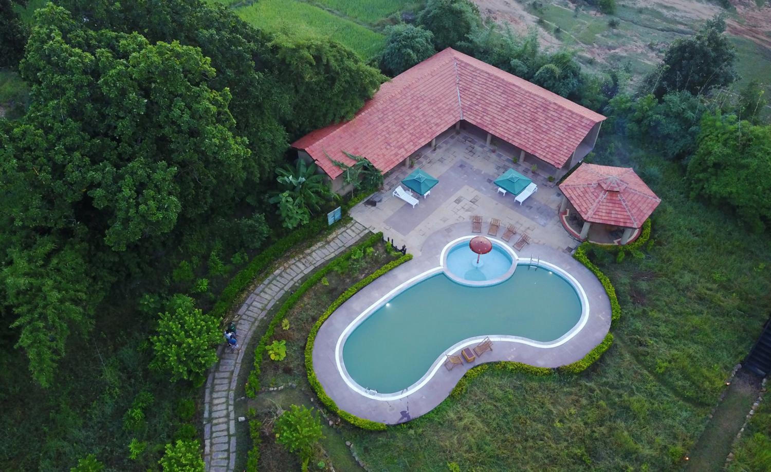 Premium Double Cottage - Photo 30