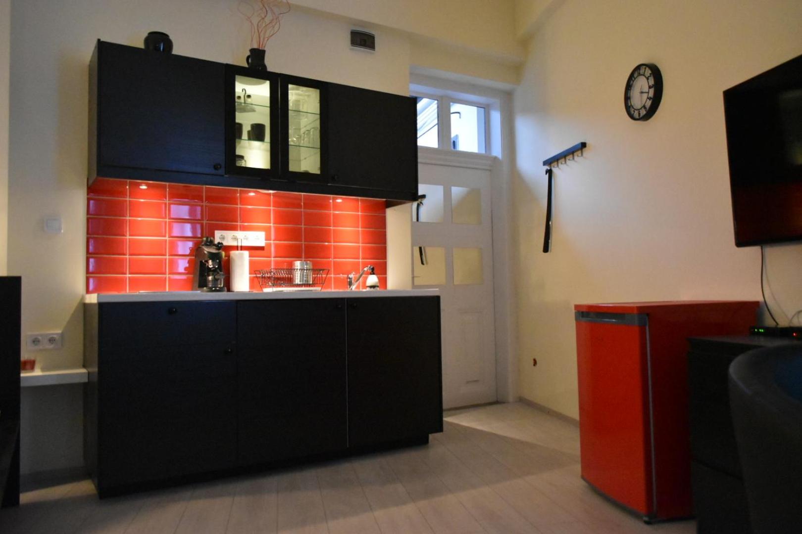 Studio Apartment photo 3