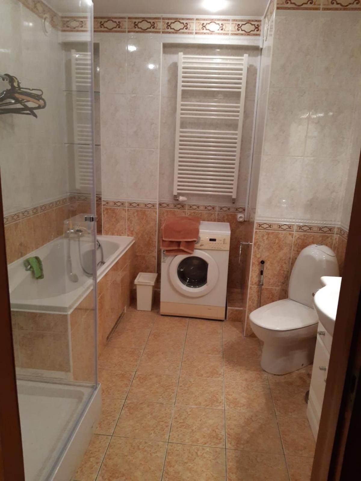 Three-Bedroom Apartment - Photo 15