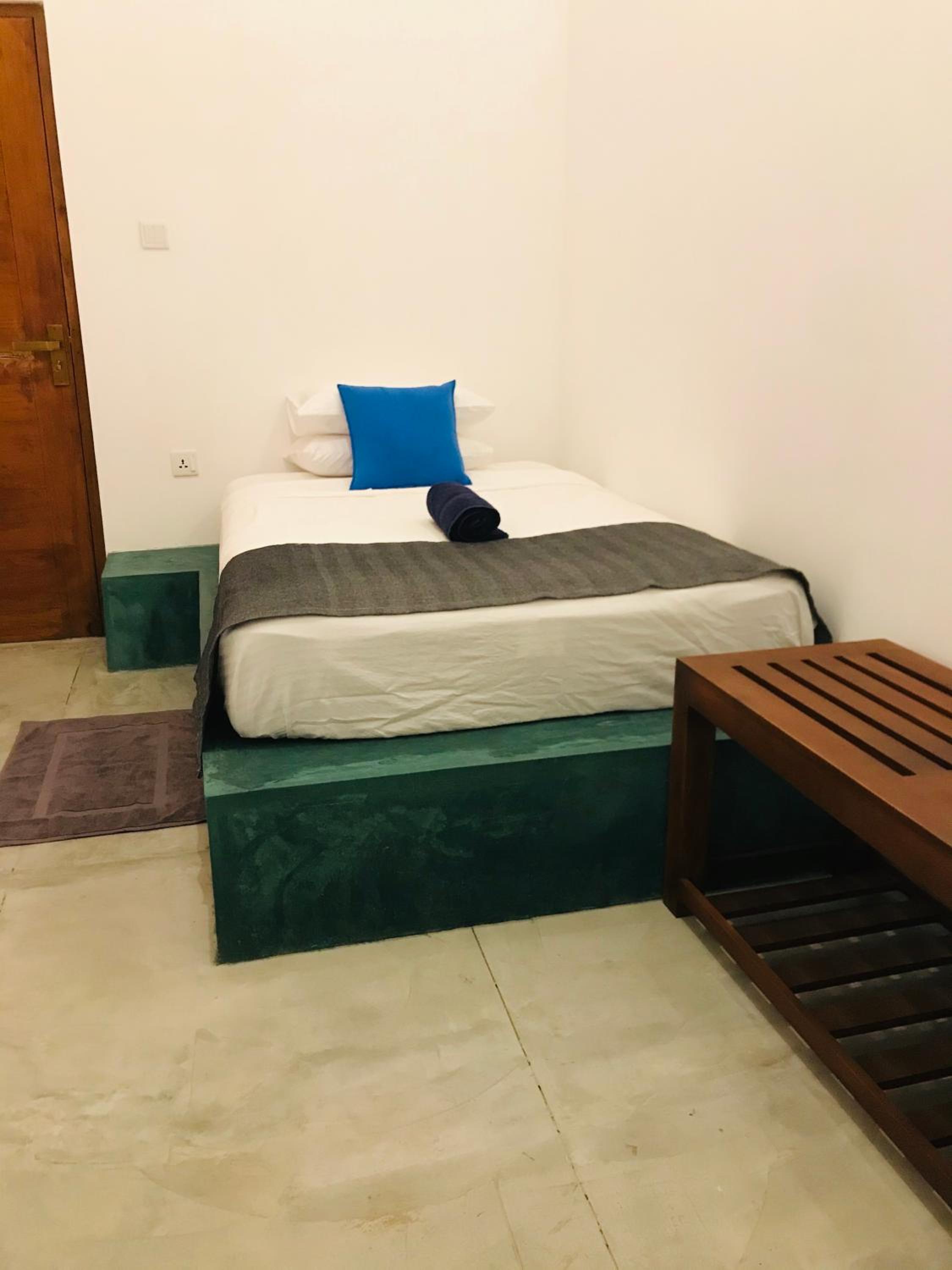 Single Room photo 2