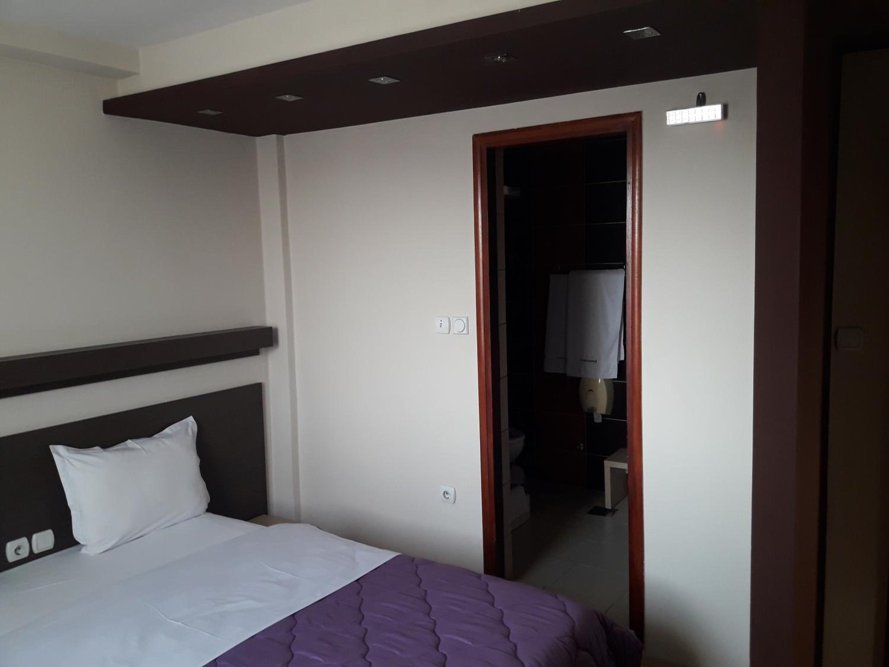 Twin Room - Photo 4