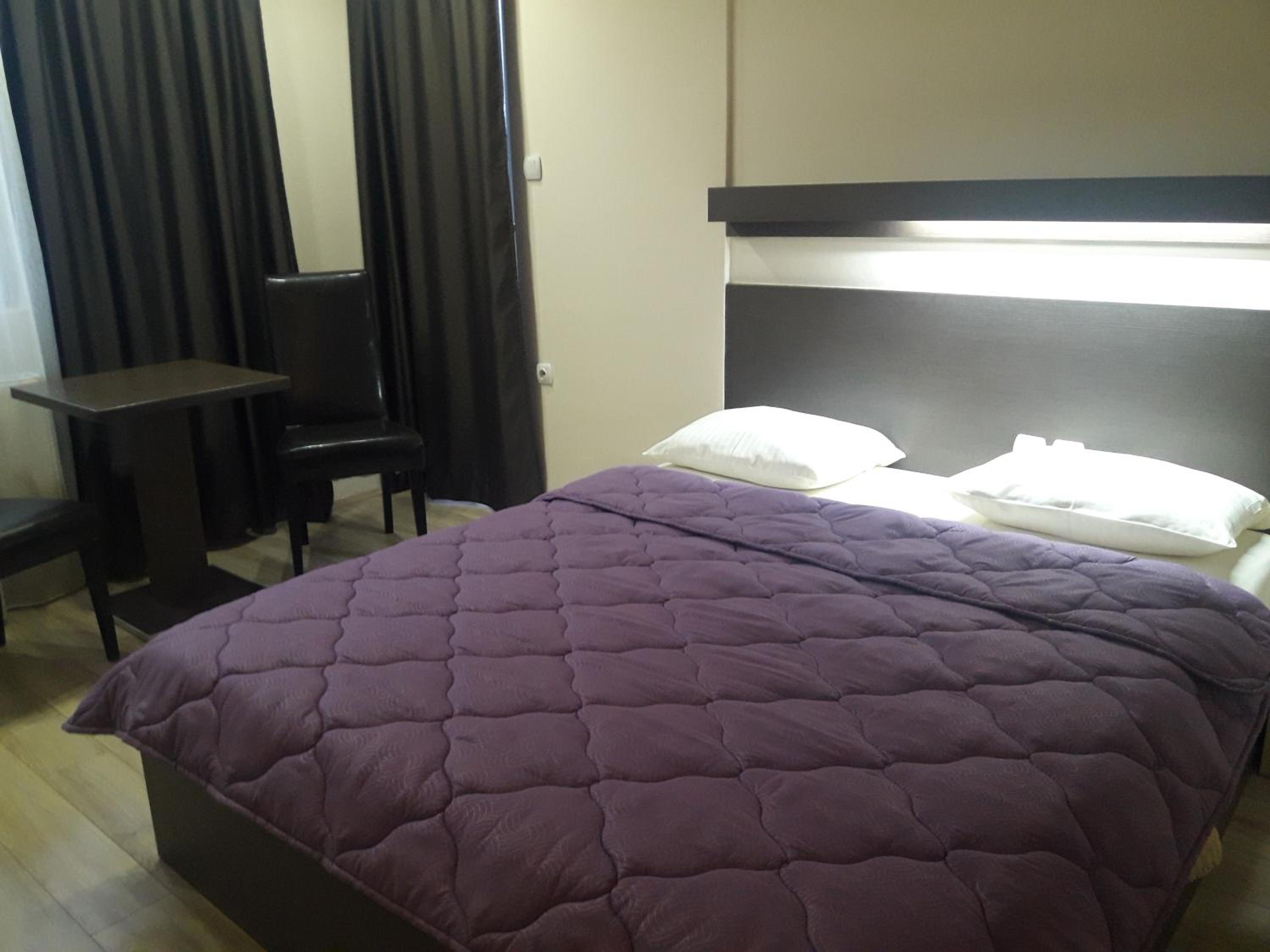 Double Room - Photo 1