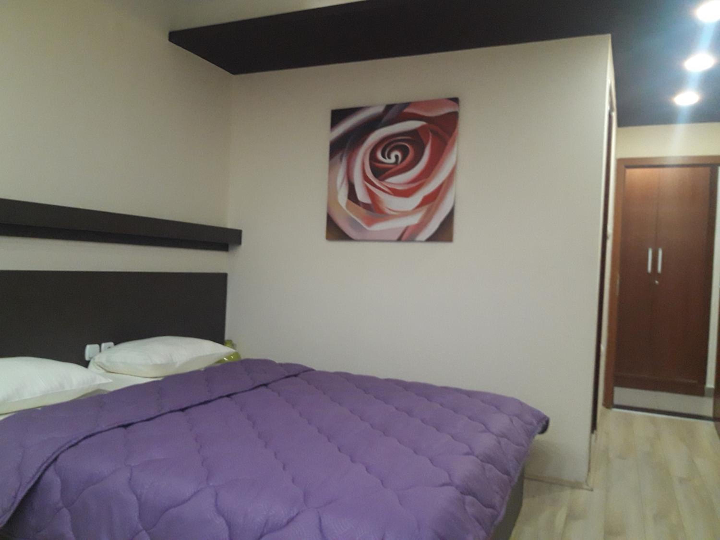 Double Room - Photo 11
