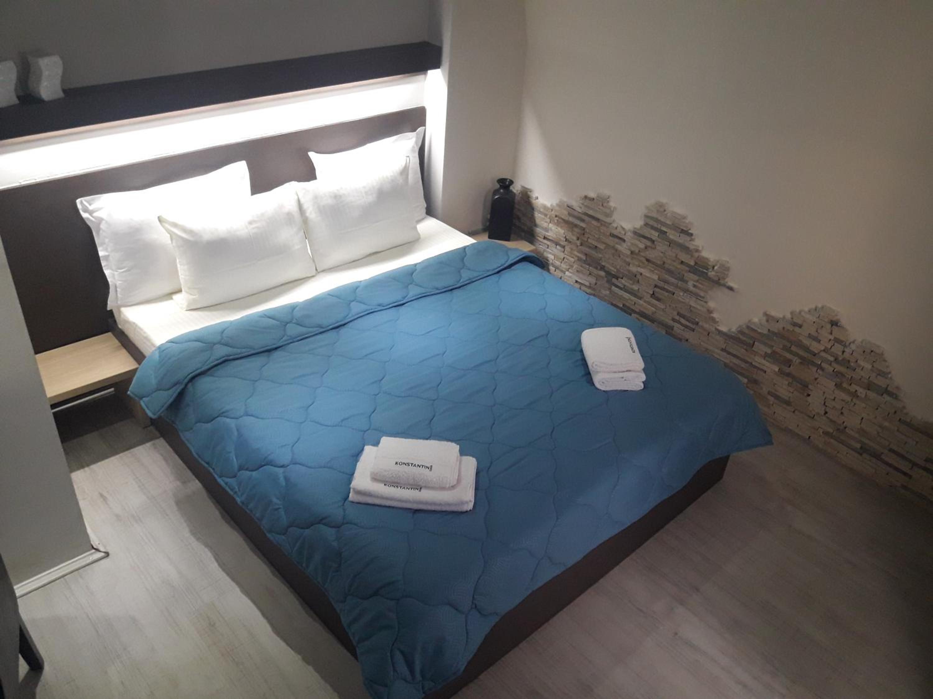 Quadruple Room - Photo 18