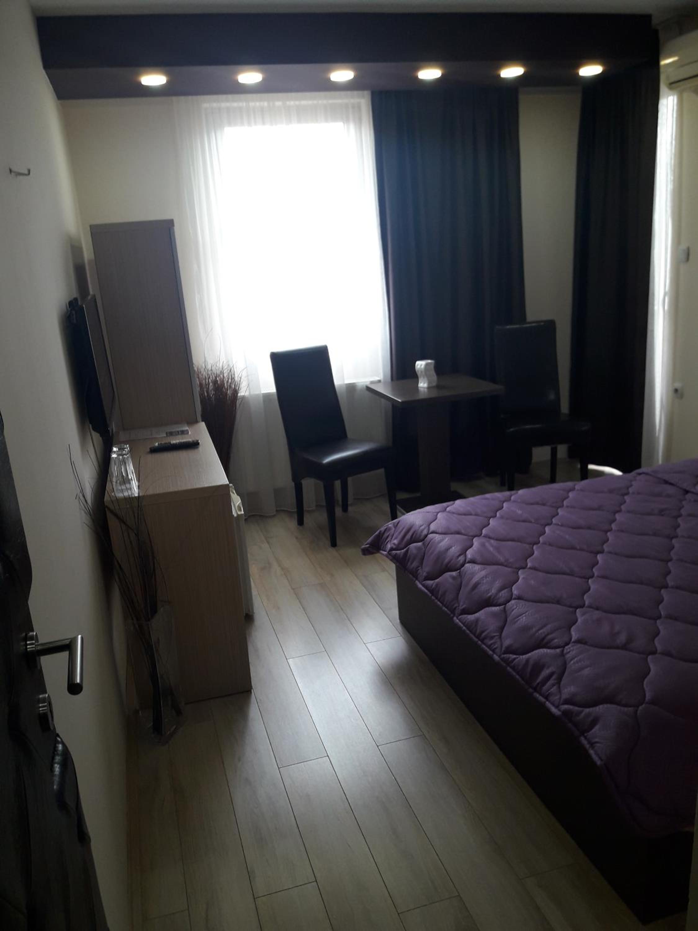 Double Room - Photo 27