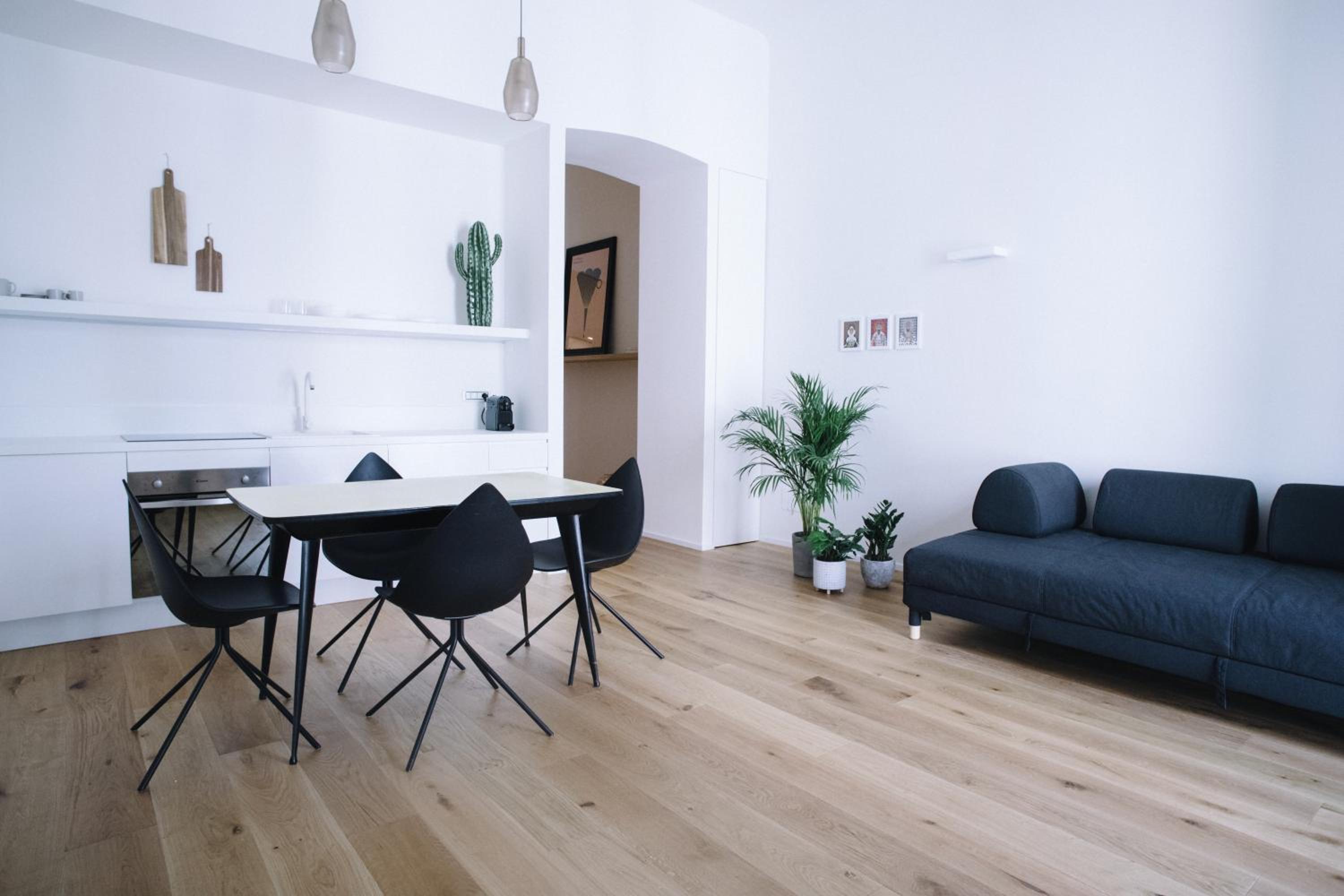 One-Bedroom Apartment - Photo 6