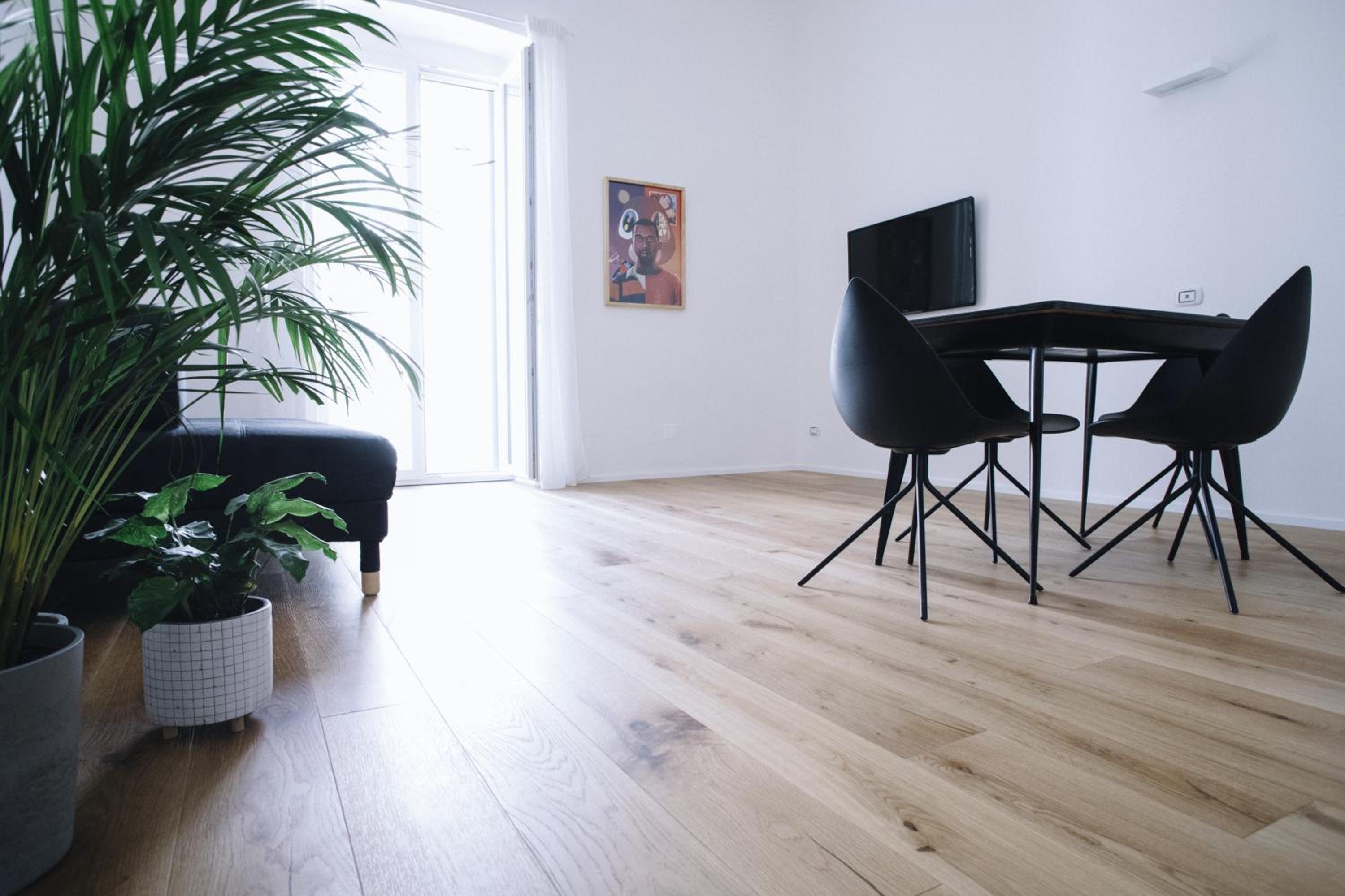 One-Bedroom Apartment - Photo 8