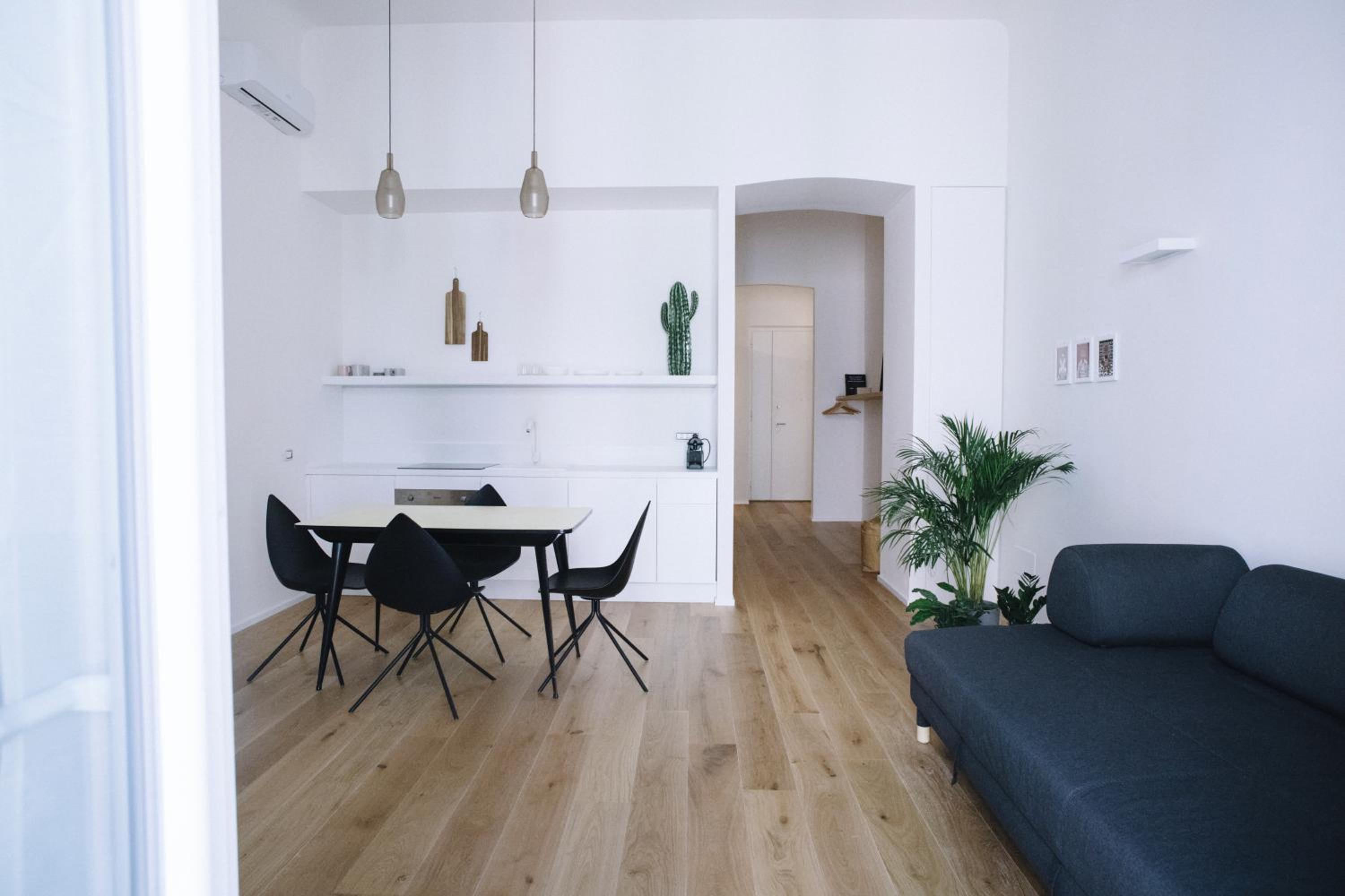 One-Bedroom Apartment - Photo 17
