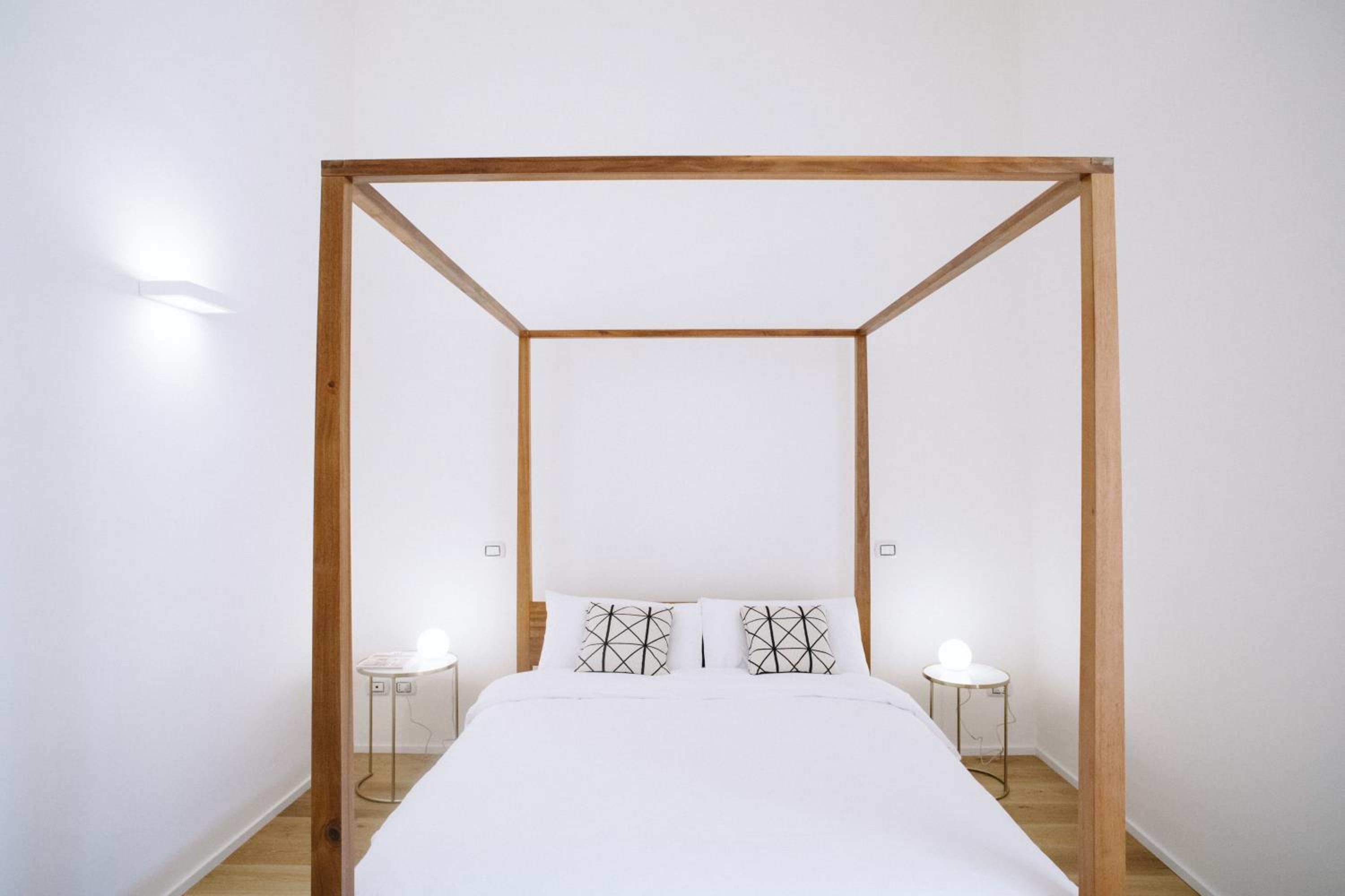 One-Bedroom Apartment - Photo 1