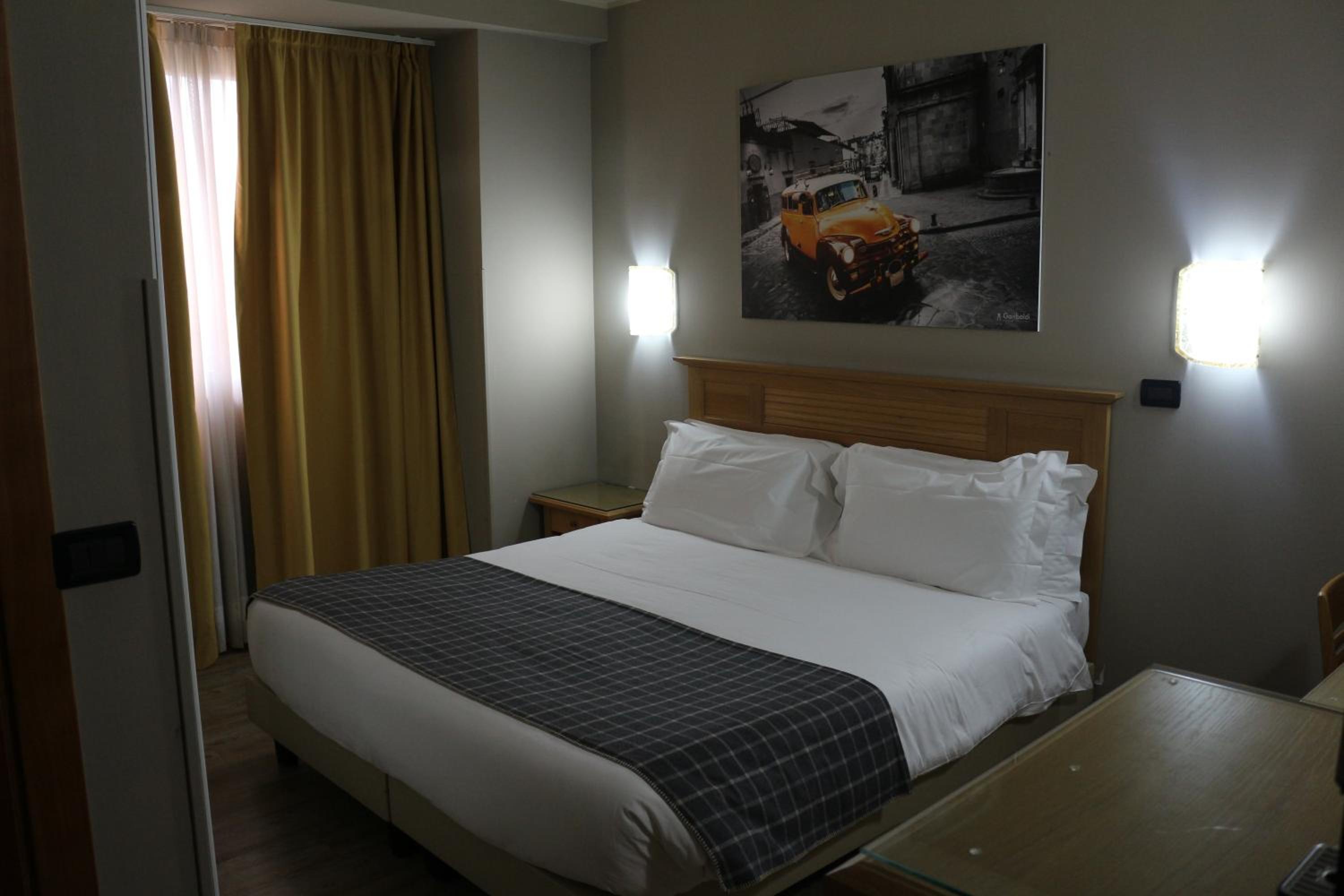 Double or Twin Room - Photo 1
