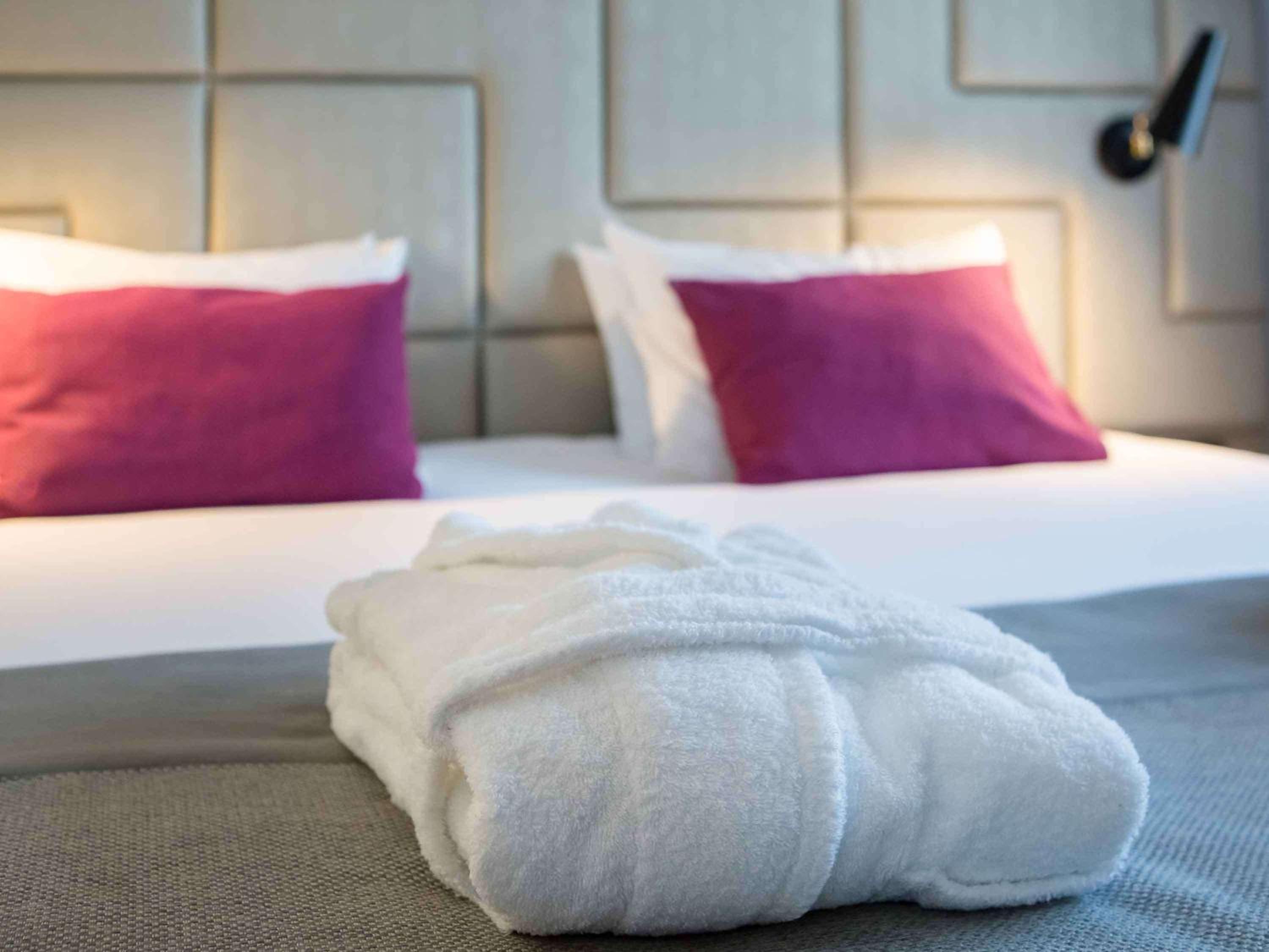 Junior Suite with One Double Bed And Sofa photo 3