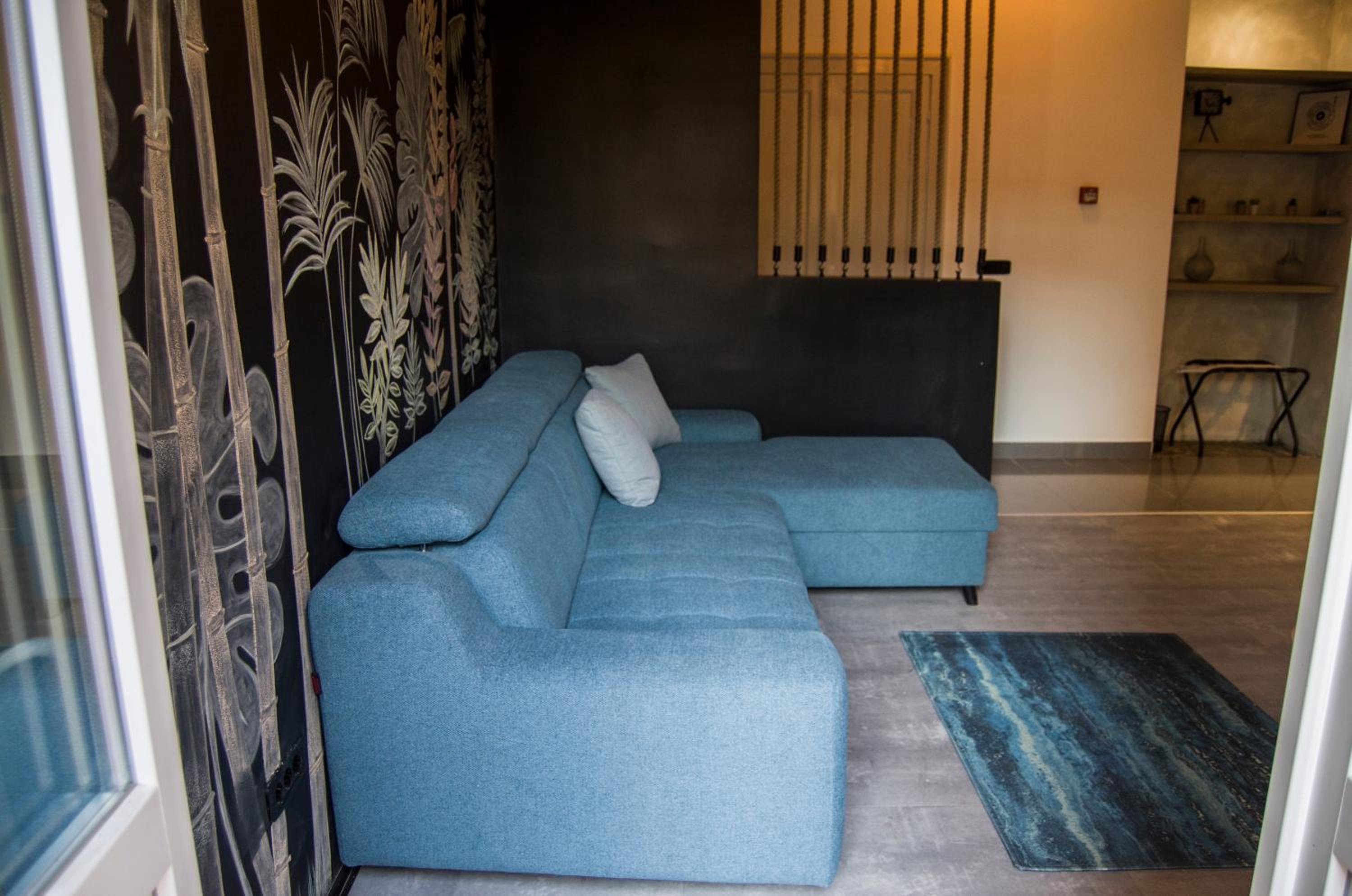 One-Bedroom Apartment - Photo 4