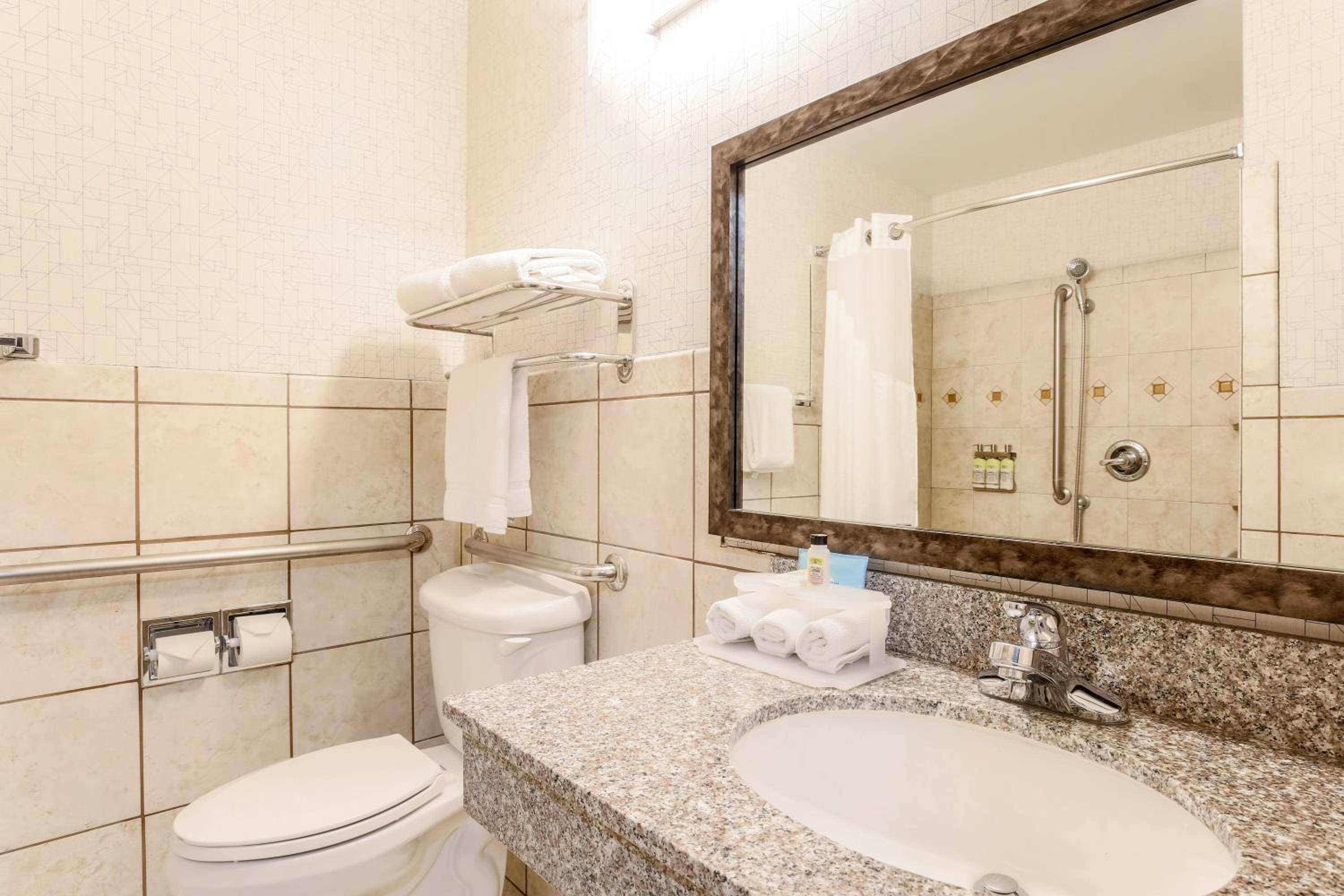 King Suite - Communication Accessible photo 2