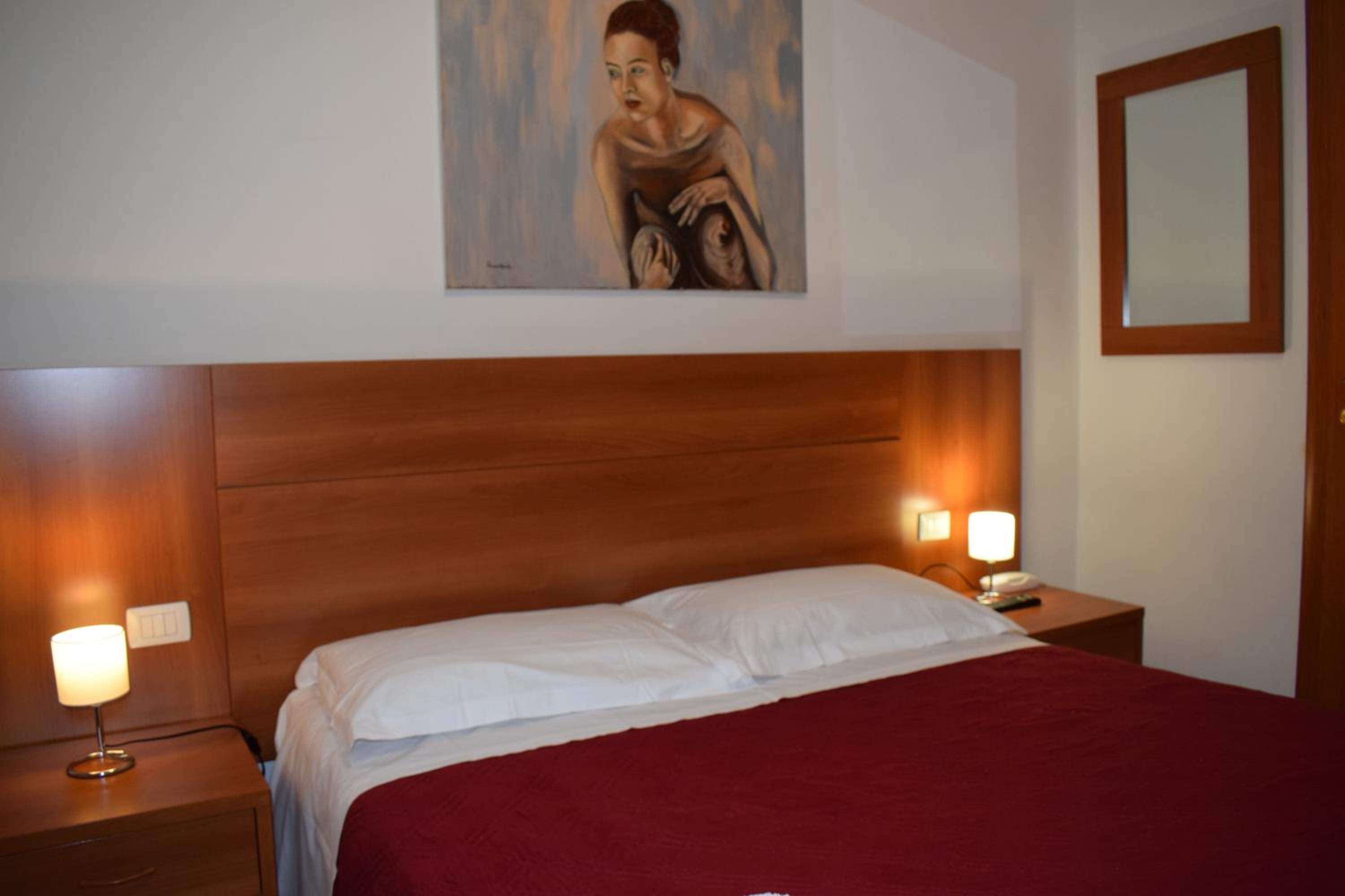 Double or Twin Room photo 3