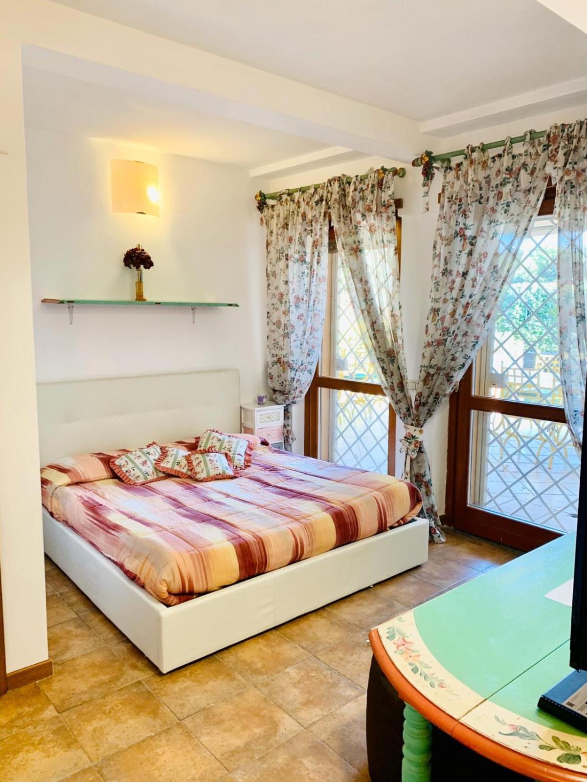 King Room with Pool View photo 1
