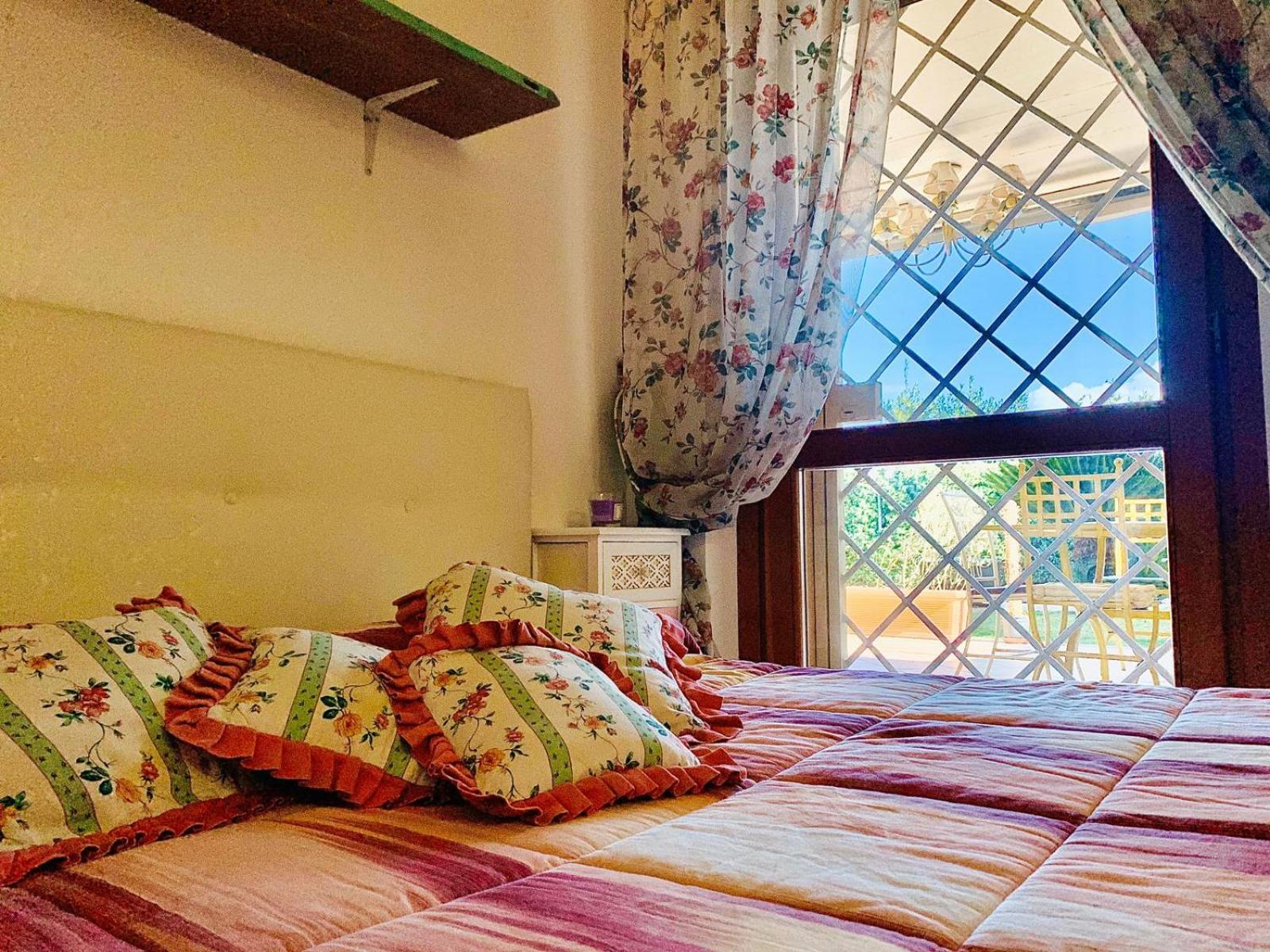 King Room with Pool View photo 2