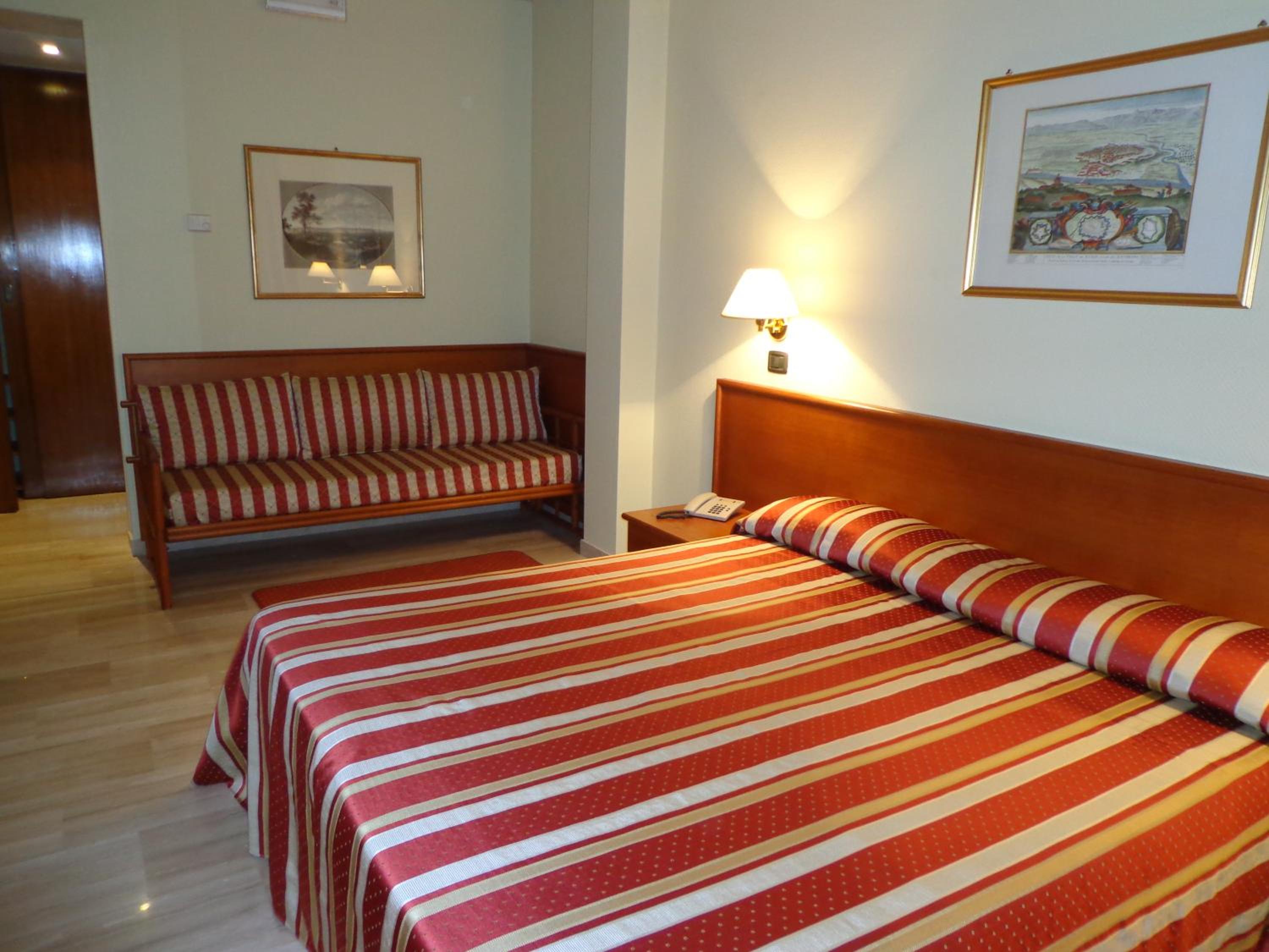 Triple Room photo 2